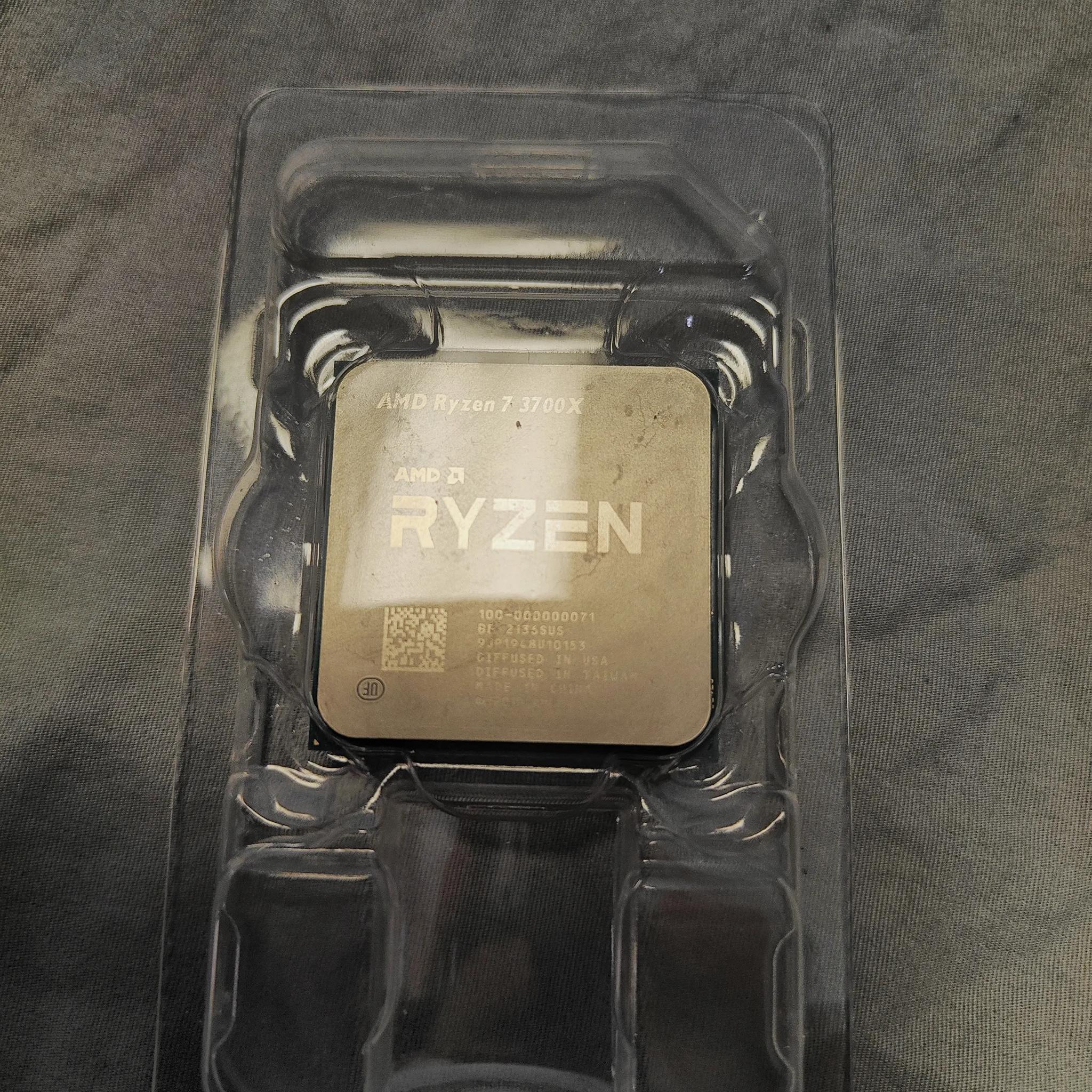 AMD Ryzen 7 3700X 8-Core 16-Thread CPU