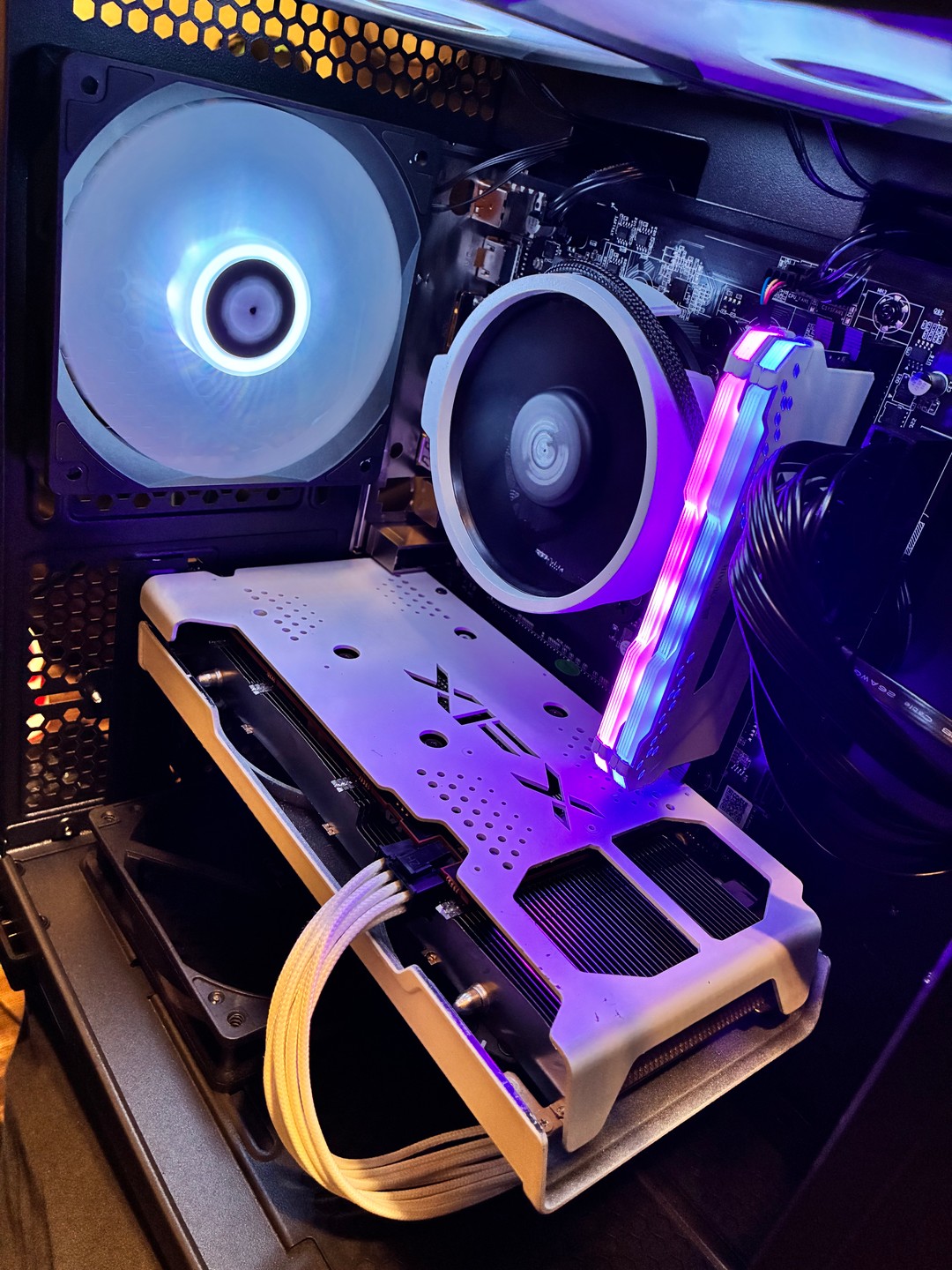 Ryzen 5 5600x + Rx 6600 Custom Build | Jawa