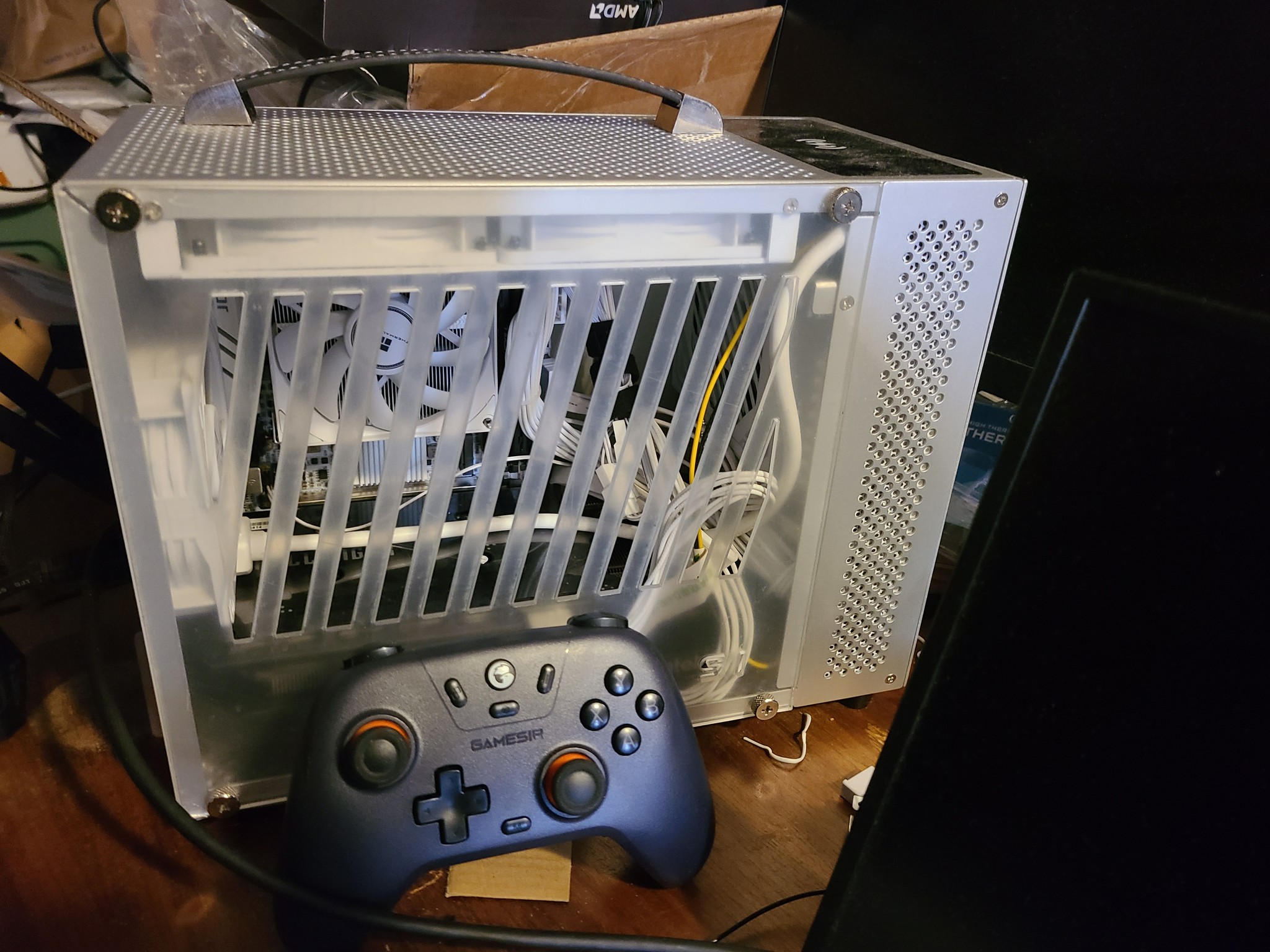Mini itx 7L Pc with handle. Ryzen 5 5600/intel arc b570 10gb