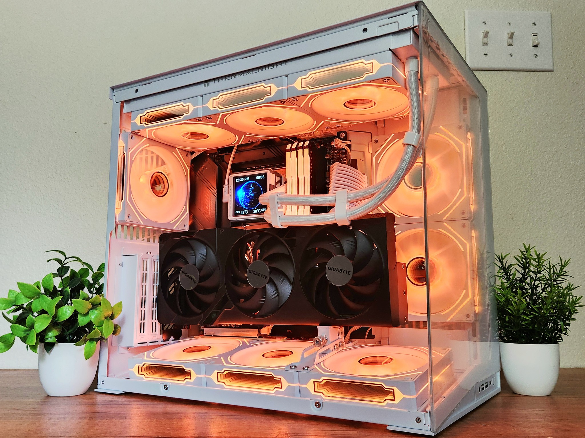I9 13900K | RTX 4070 Ti SUPER | 32GB RAM | 4TB NVMe / SSD | WiFI + BT | WINDOWS 11 PRO