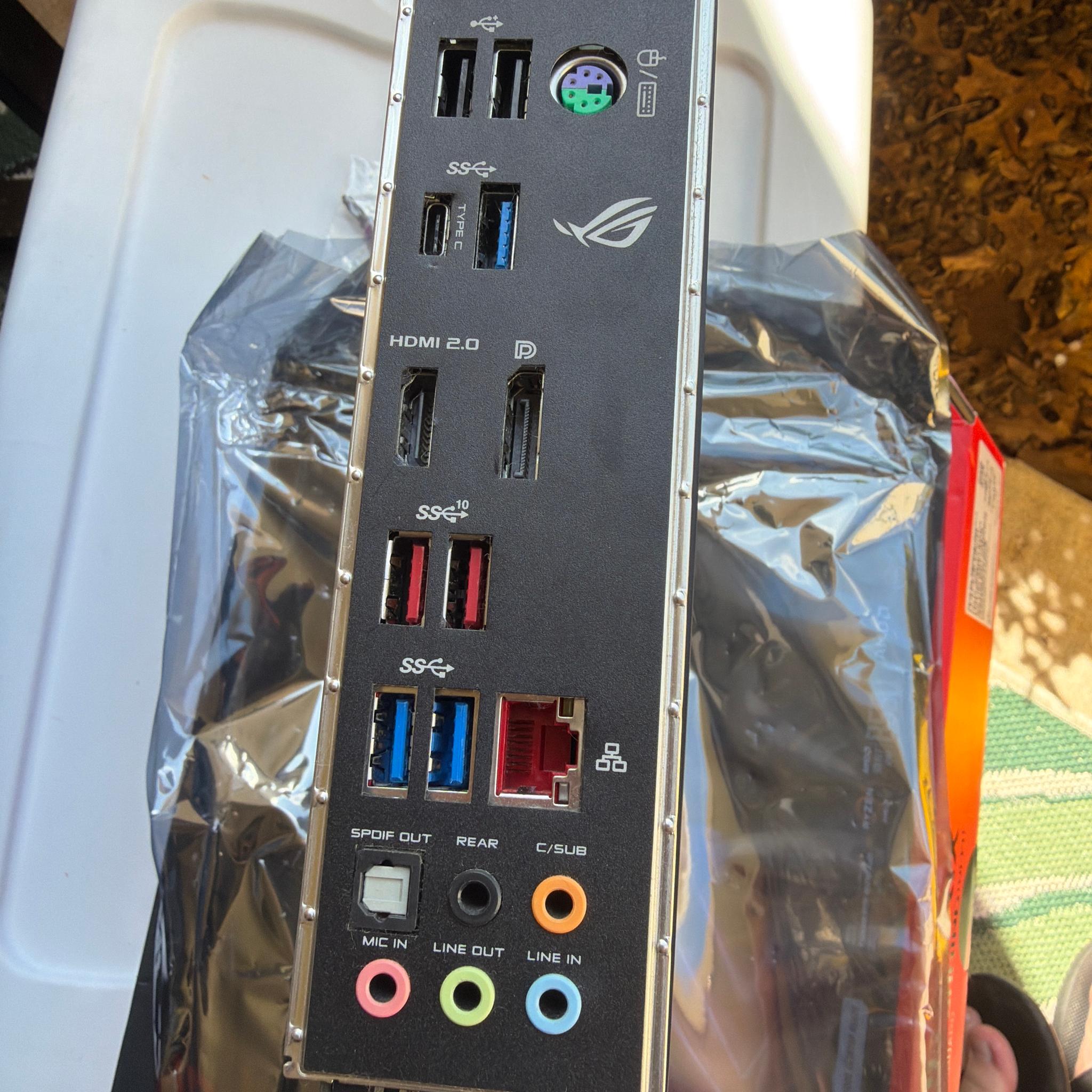 Asus ROG STRYX With RYZEN 5 3600 CPU