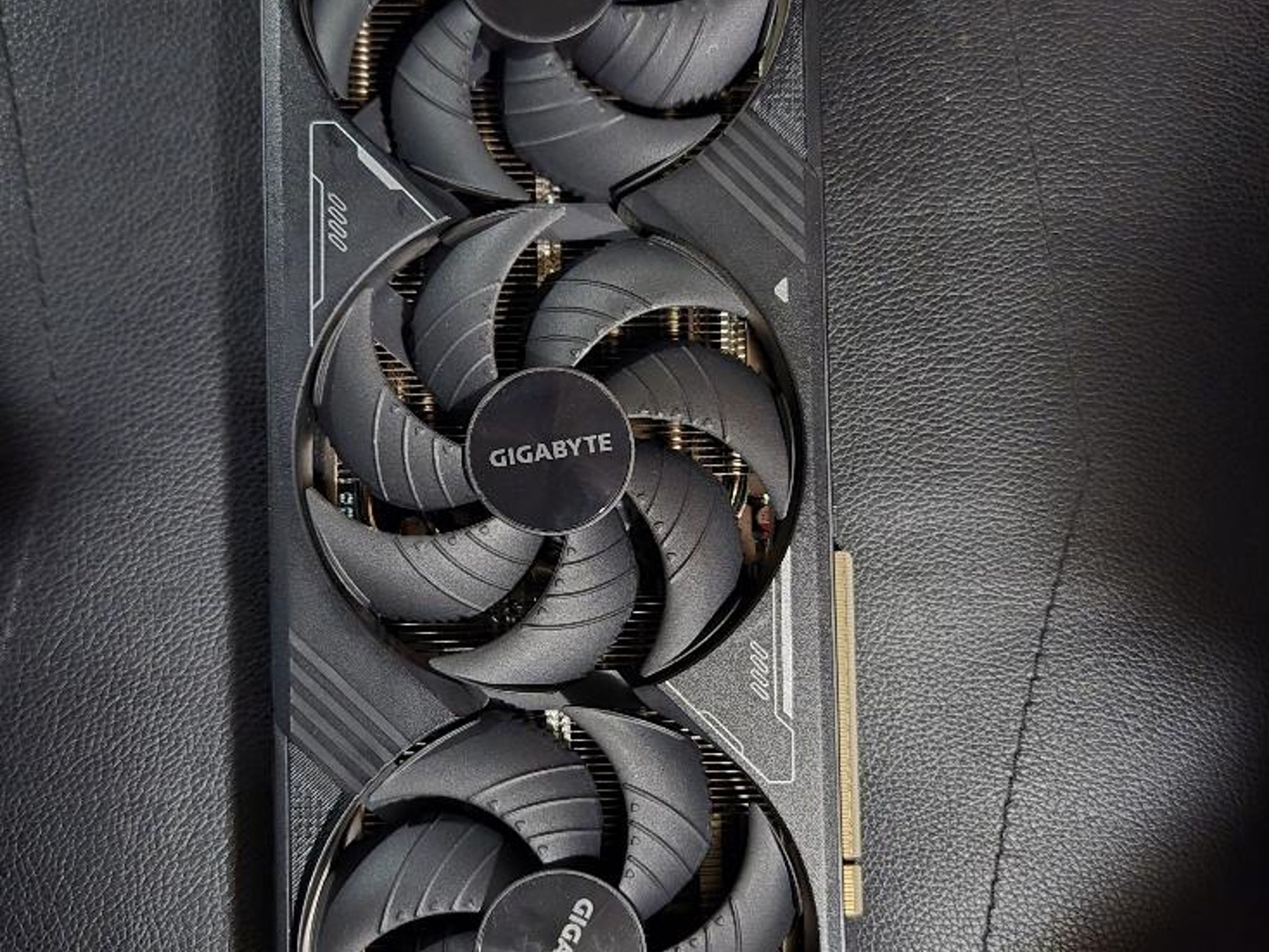 GIGABYTE Gaming OC RTX 5070Ti