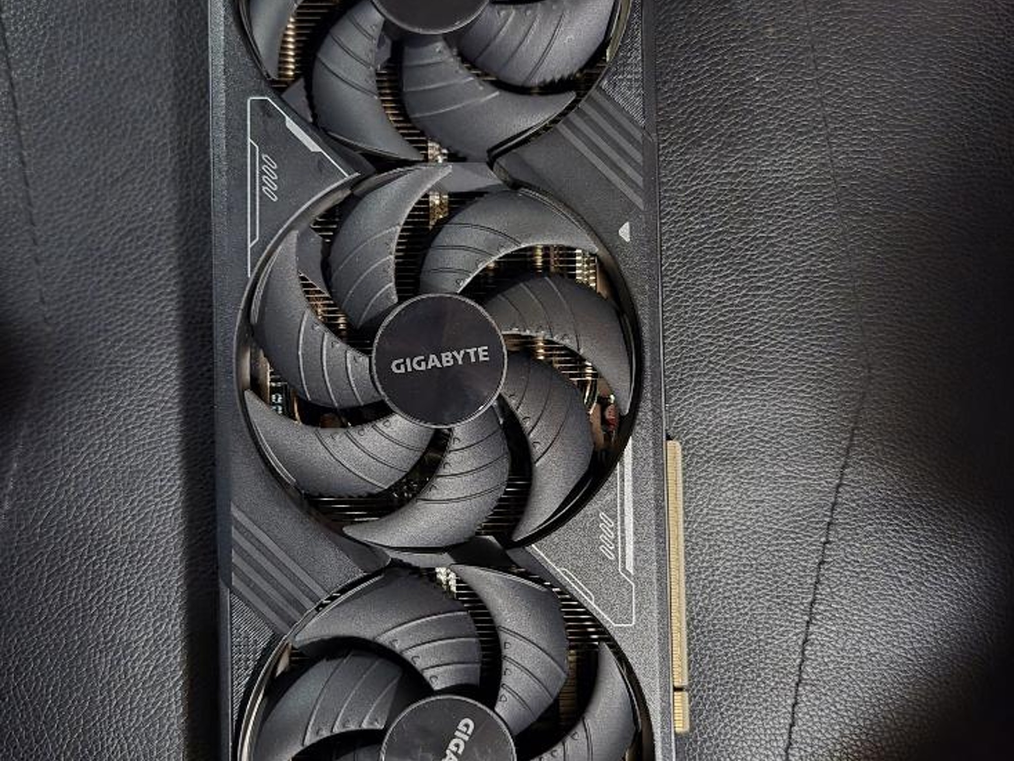 GIGABYTE Gaming OC RTX 5070Ti