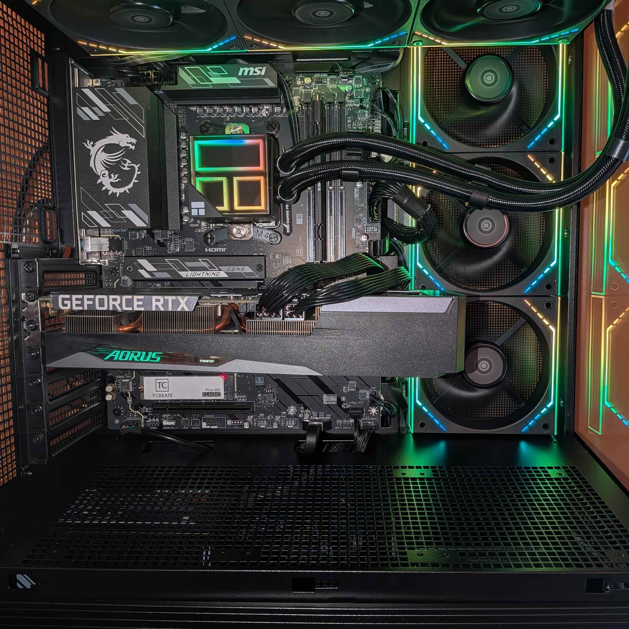 9600X | RTX 3060 12GB | 16GB DDR5 | 1 TB SSD | 650W