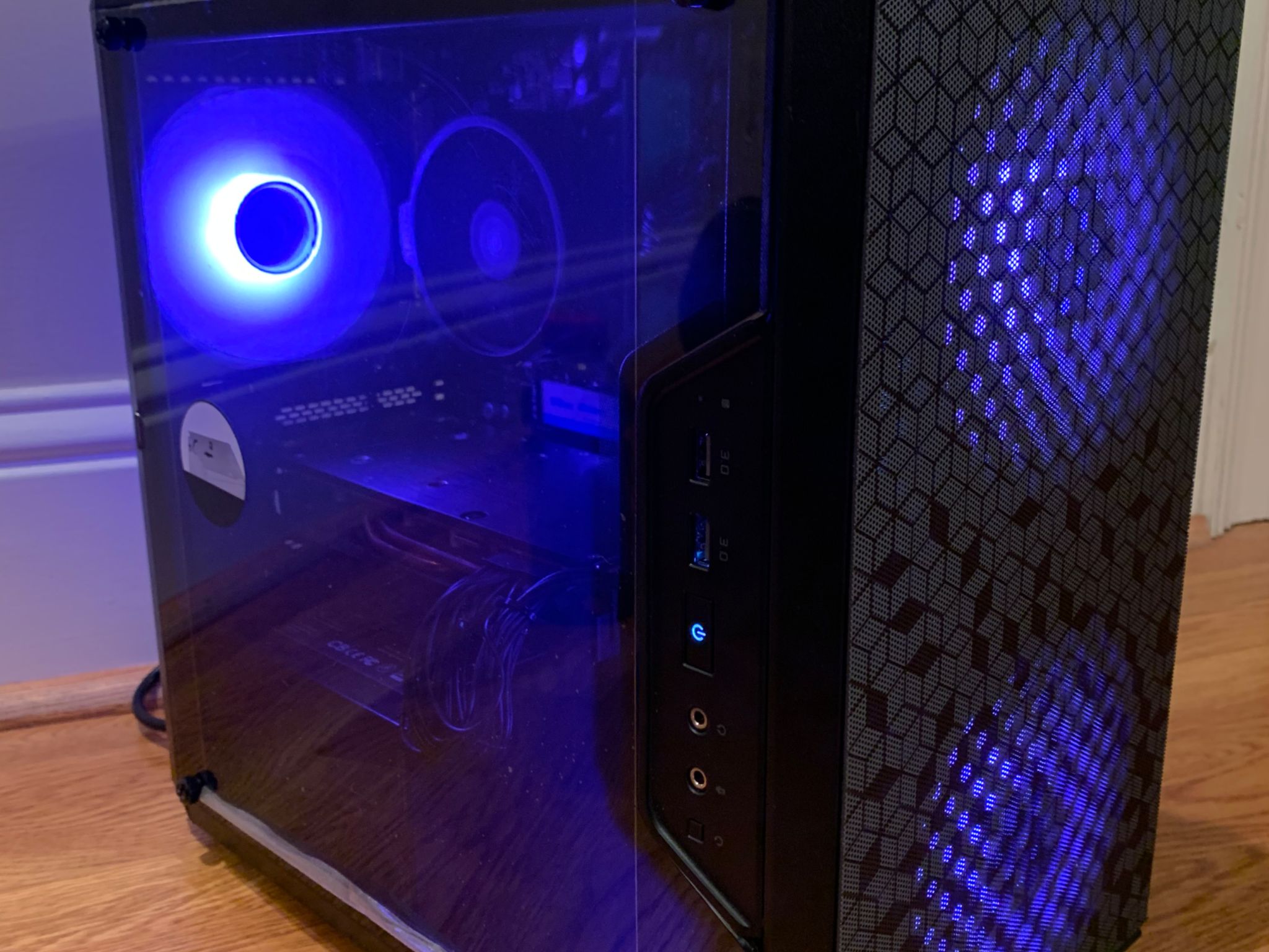 RX 5700 XT RYZEN 5 3600 CUSTOM RGB GAMING PC 16GB RAM 500GB M.2 NVMe SSD WINDOWS 10 INSTALLED