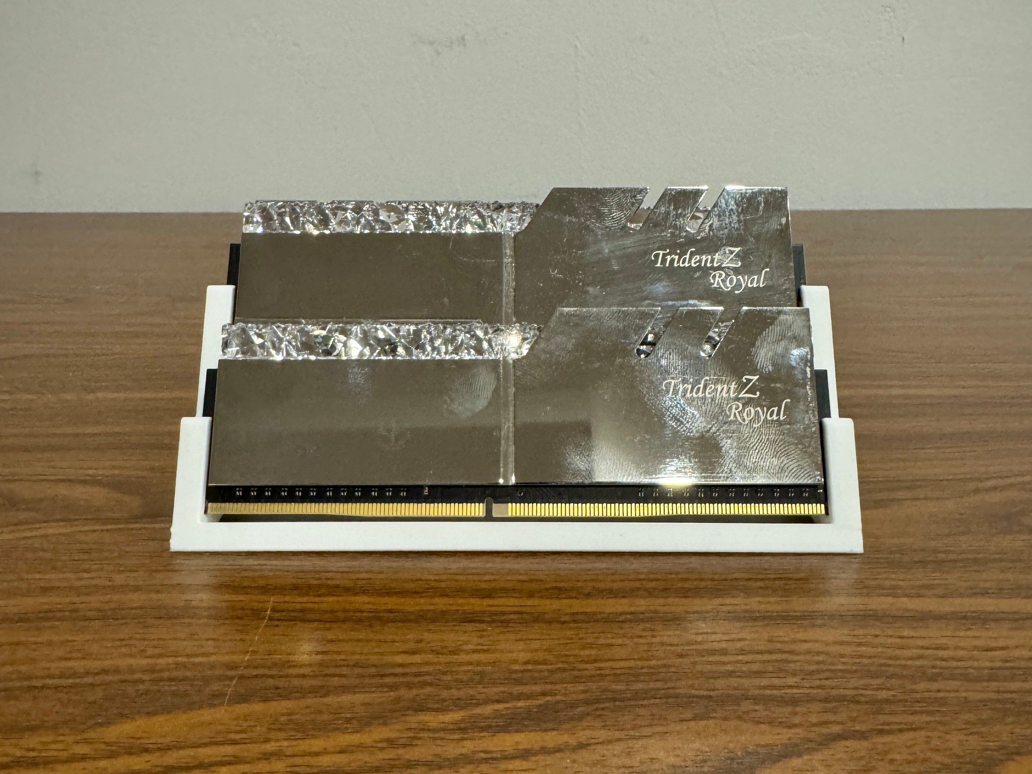 G.Skill Trident Z Royal 16 GB (2 x 8 GB) DDR4-3200 CL16 Memory