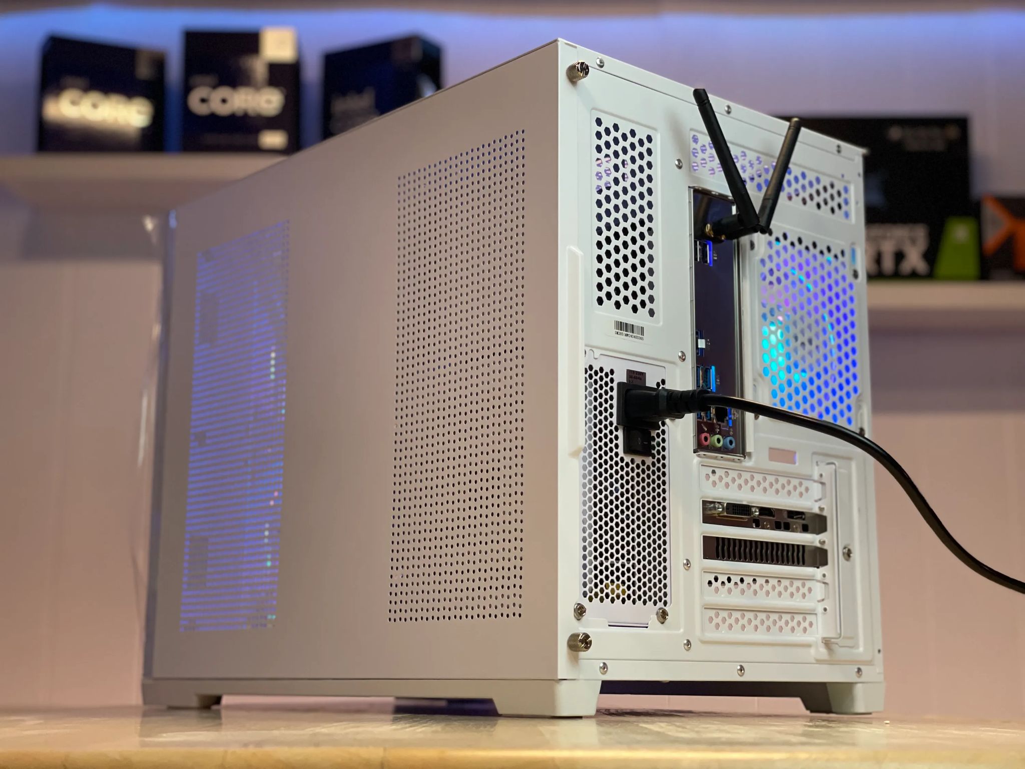 "Arctic Shadow" Ryzen 7 + GTX 1660 SUPER