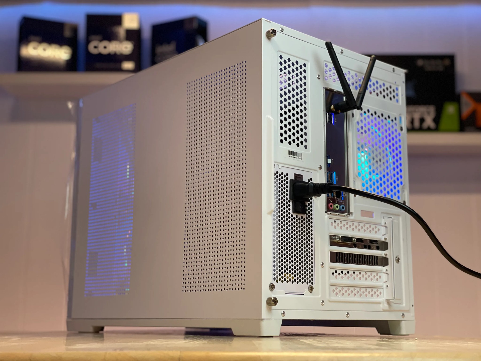 "Arctic Shadow" Ryzen 7 + GTX 1660 SUPER