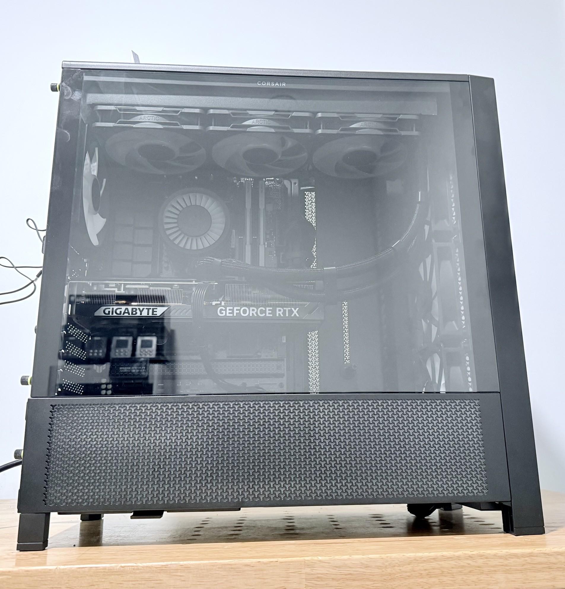 Corsair 4000D RTX 5070 OC 12GB