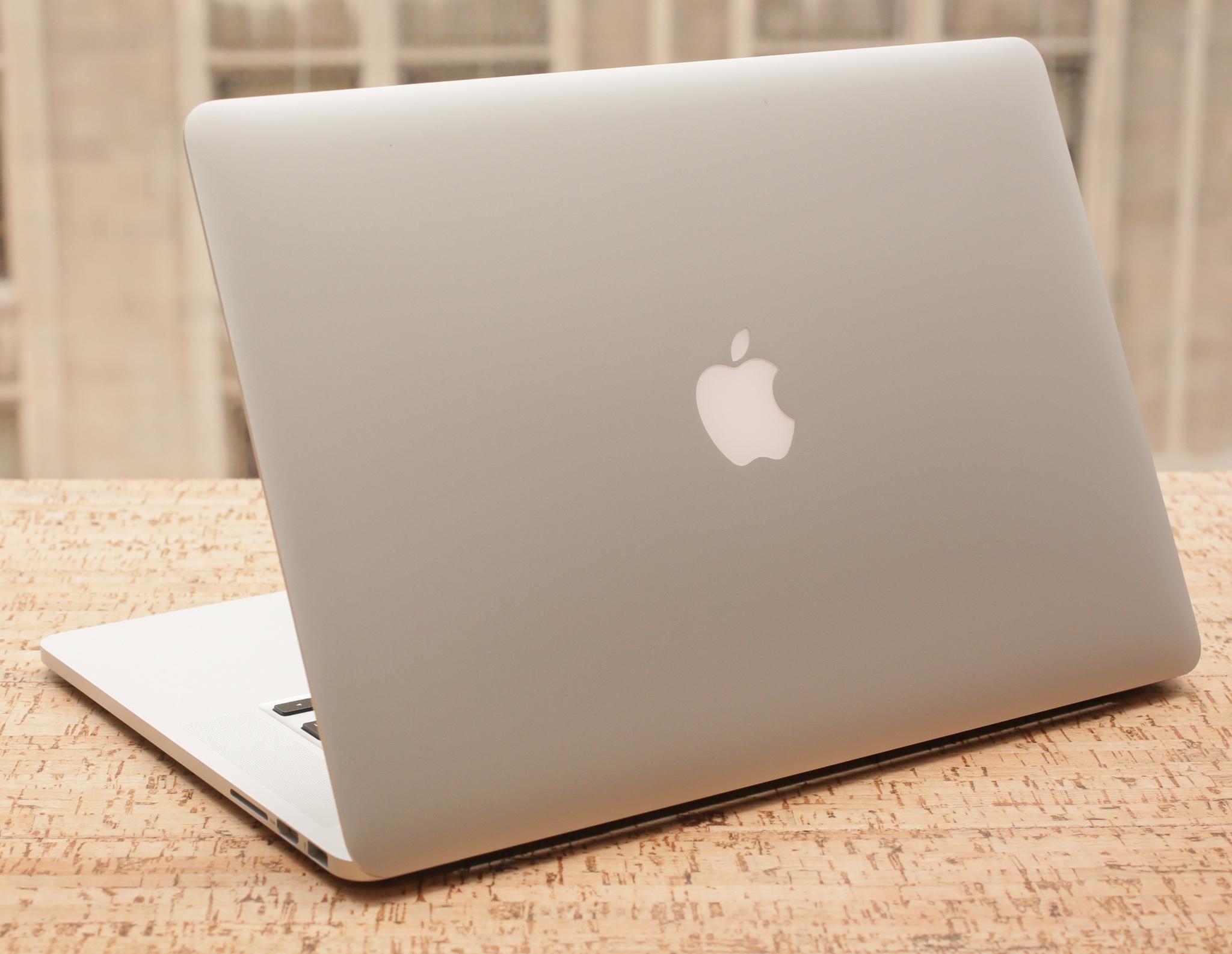 Apple Macbook Pro 15-inch 2015 (4-Core i7, 16GB RAM, 1TB SSD)