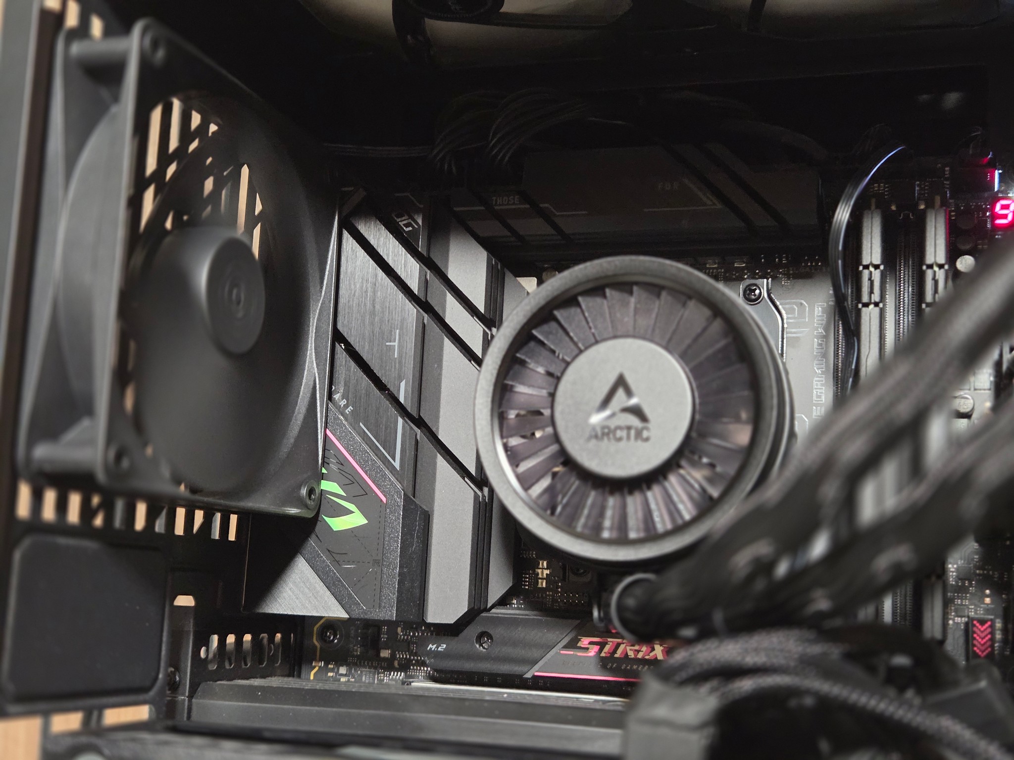 ALL Black V2 | RTX 5080| Ryzen 9 7900x | 32GB DDR5 | 1TB NVME | GOLD PSU | Windows 11 | WIFI