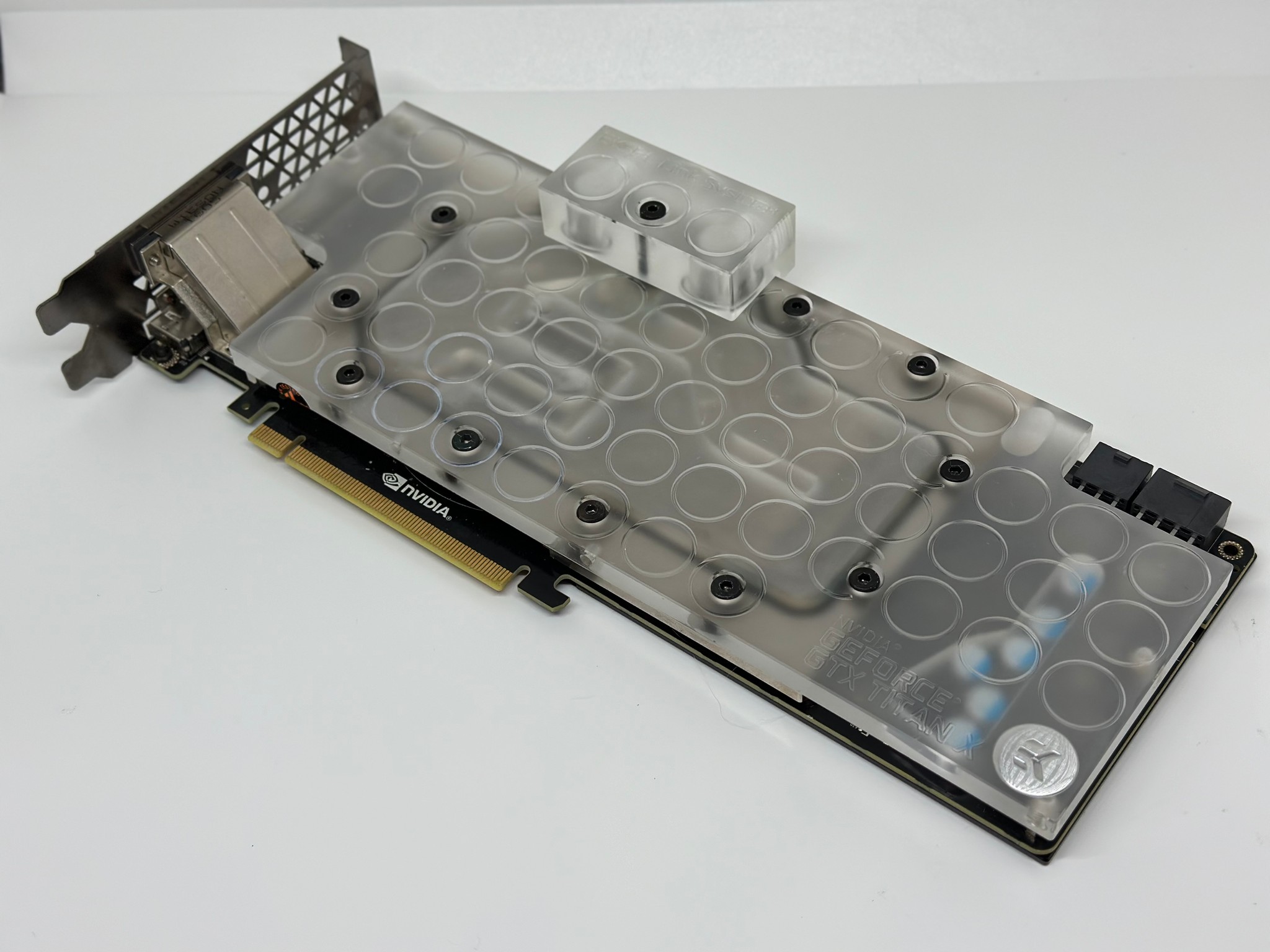 On sale! Nvidia Titan X + EKWB
