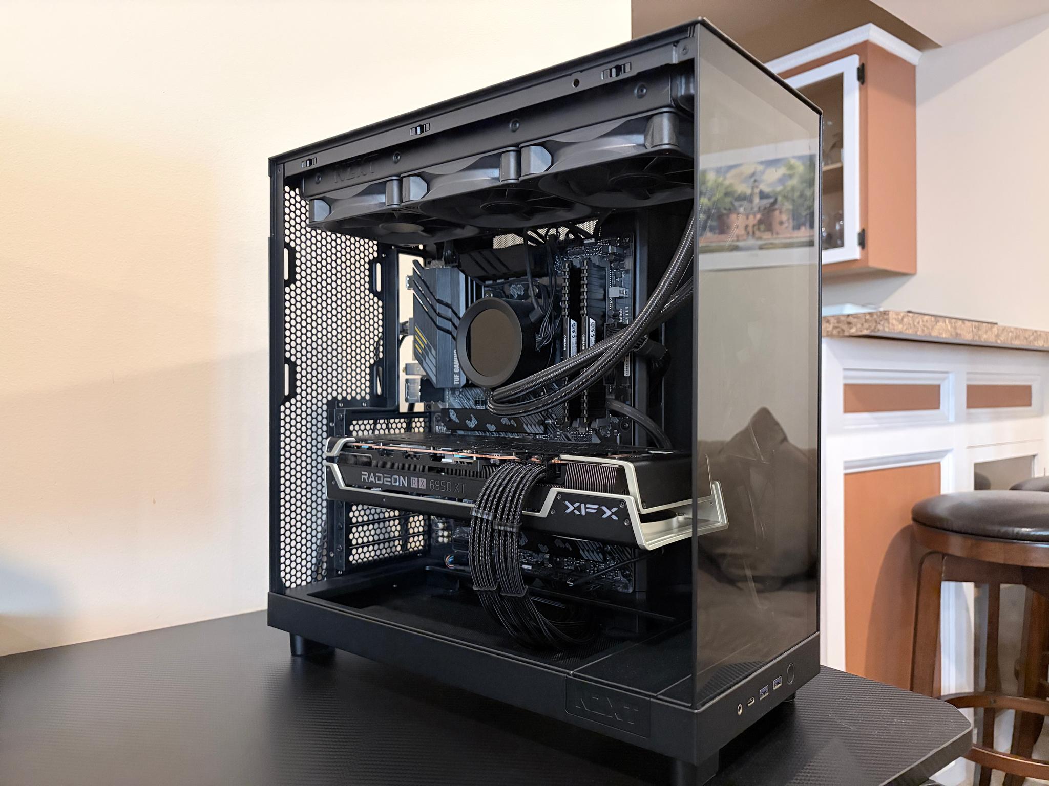 Sleek High End PC - RX 6950 XT, R9 5900X, 32GB RAM, 1TB NVMe SSD