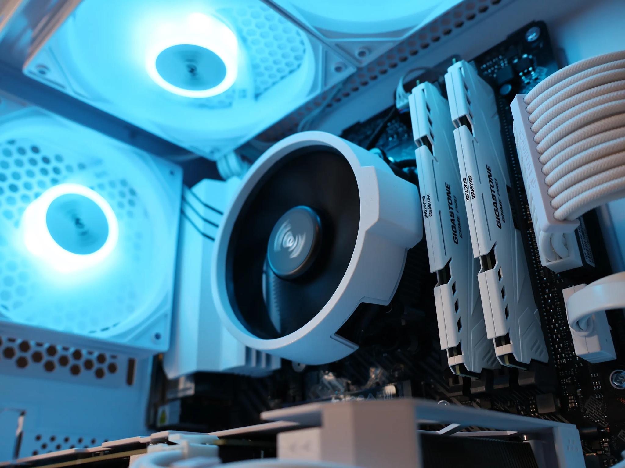 🧊FROSTED🧊 Gaming PC | AMD Ryzen 5 5500 | 32GB | RTX 4060 | 1TB SSD | Win11 PRO | Wi-Fi