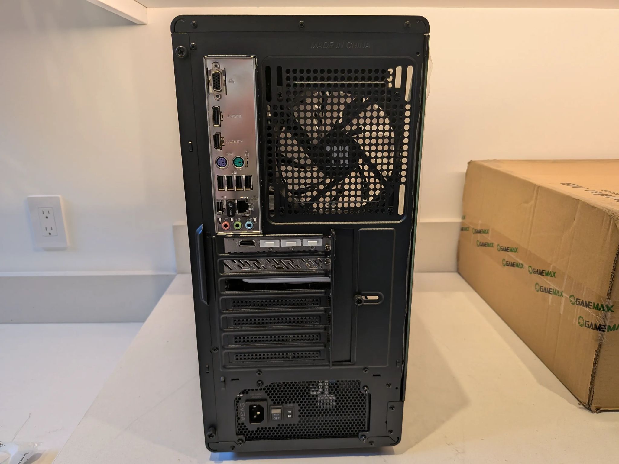 🌊 Cooled 🪵 Gaming PC - AMD Radeon RX 9070, Intel Core i7 12700KF, 32 GB RAM, 2 TB