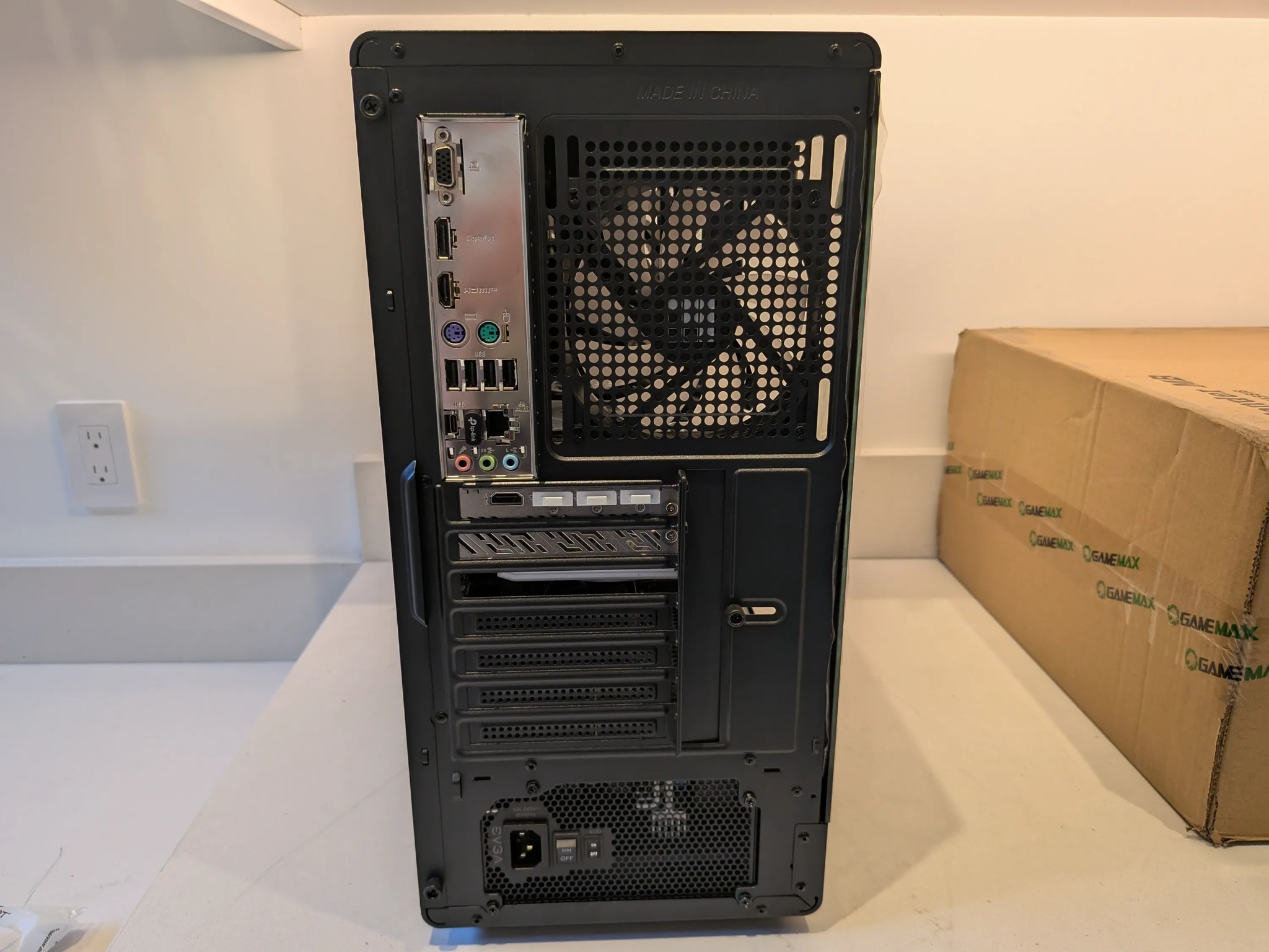 🌊 Cooled 🪵 Gaming PC - AMD Radeon RX 9070, Intel Core i7 12700KF, 32 GB RAM, 2 TB