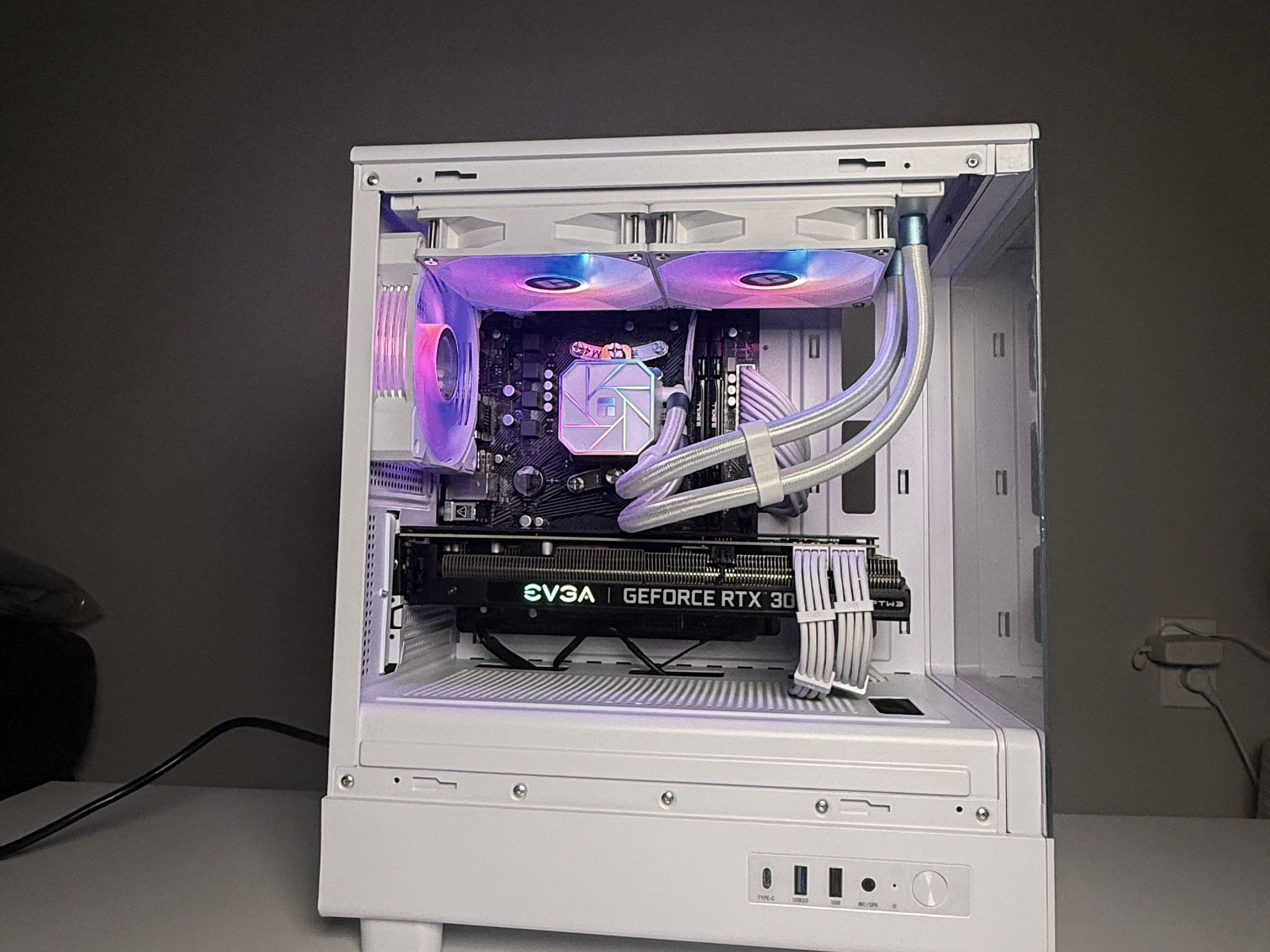 1440p High FPS White Gaming Computer