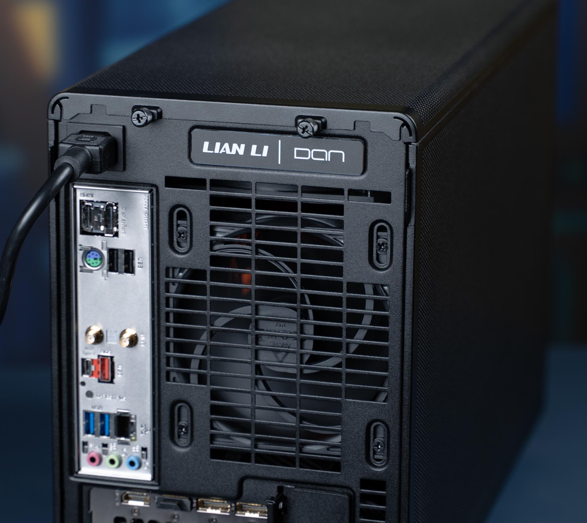 “STRATPERSONA 2” RTX 5060 Ryzen 5 7600X 32GB 1TB Windows 11 Gaming PC Powerhouse