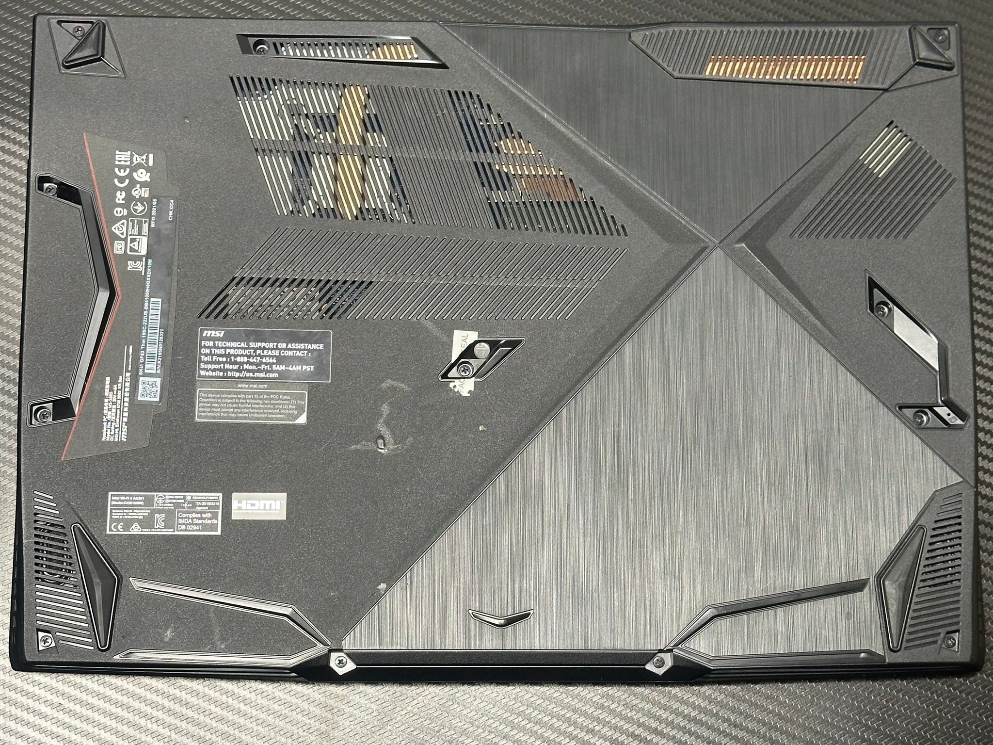 Gaming Laptop / GTX 1650 / i5-10500H / 16GB 2933MHz DDR4 / 256GB SSD Storage / 1080p gaming