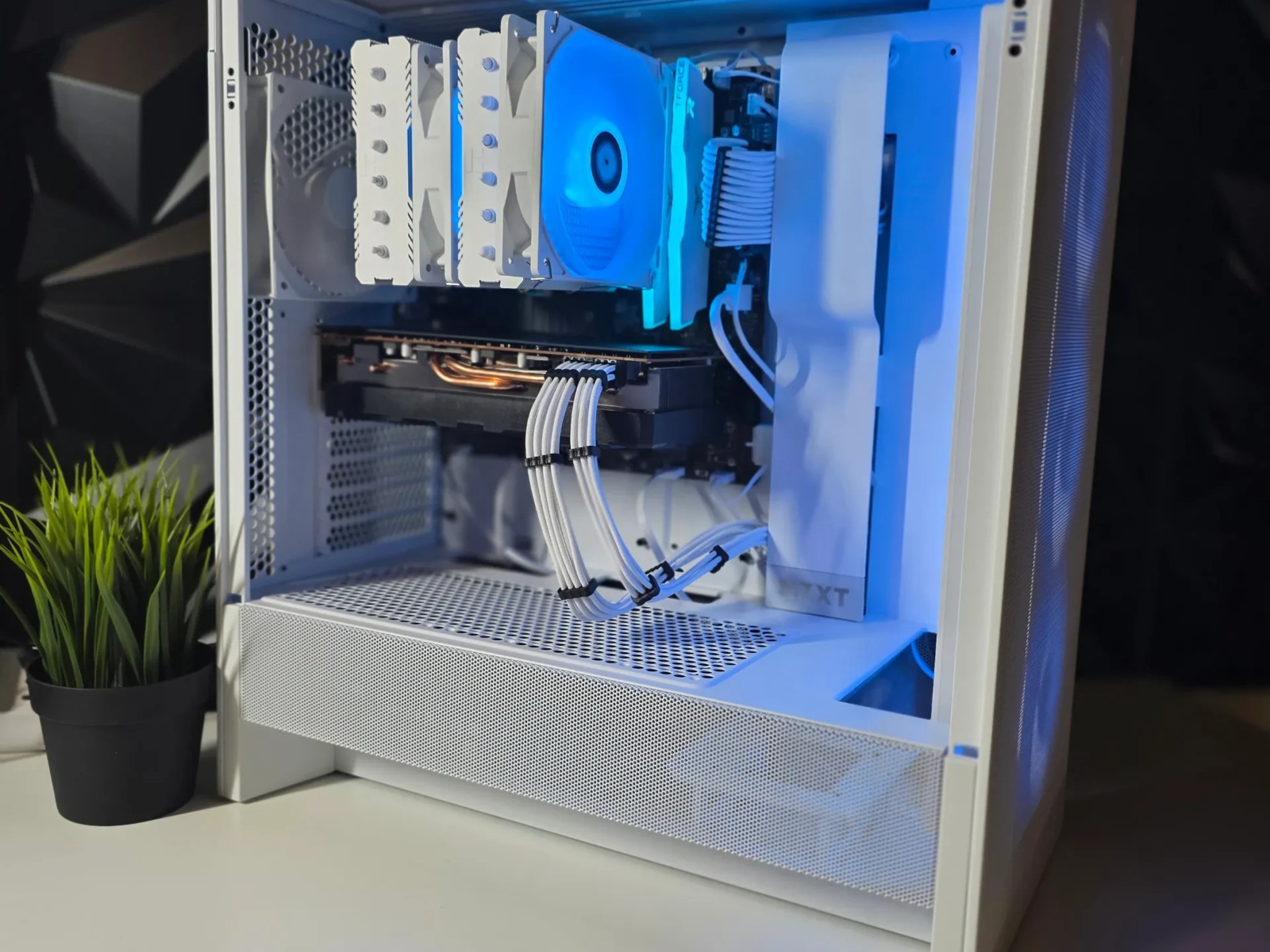 Radeon RX 5700 XT | AMD Ryzen 5 5500 | 1440P Gaming | 16GB DDR4 | 1TB SSD | ARGB Fans