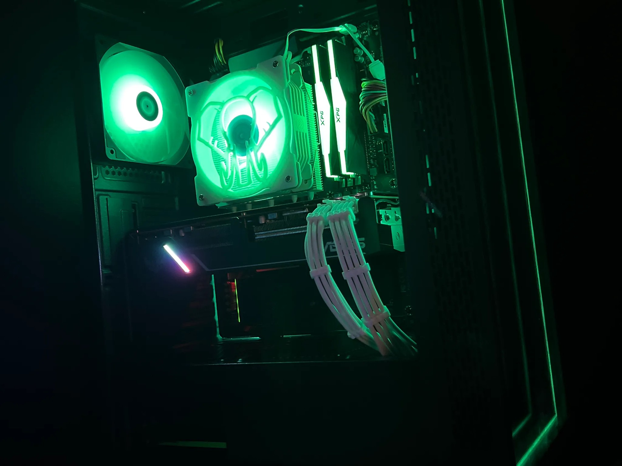 Tusker Build 3757 AMD 3700X 5700XT