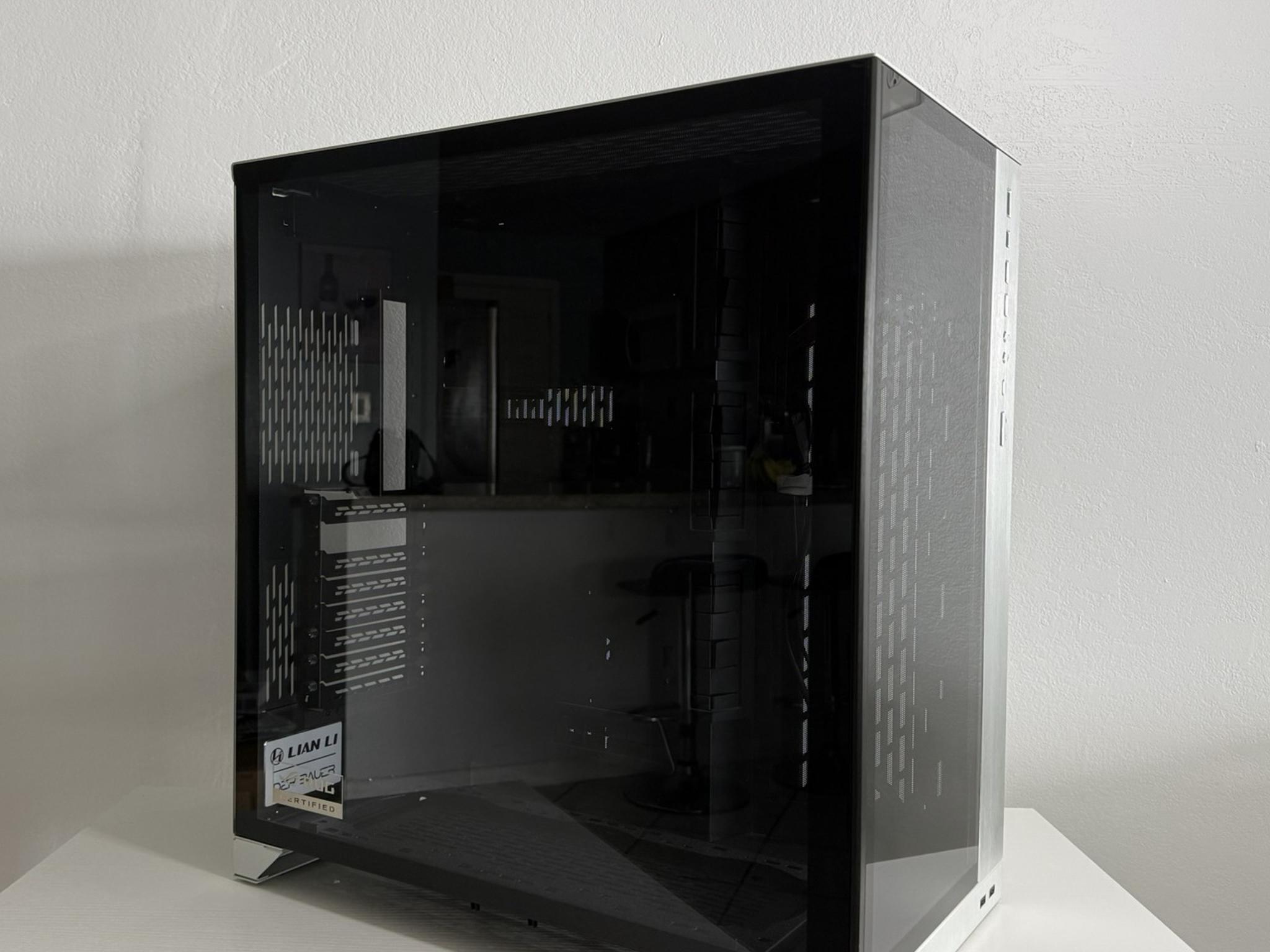 Lian Li O11D XL Tempered Glass ATX Tower Case - Silver