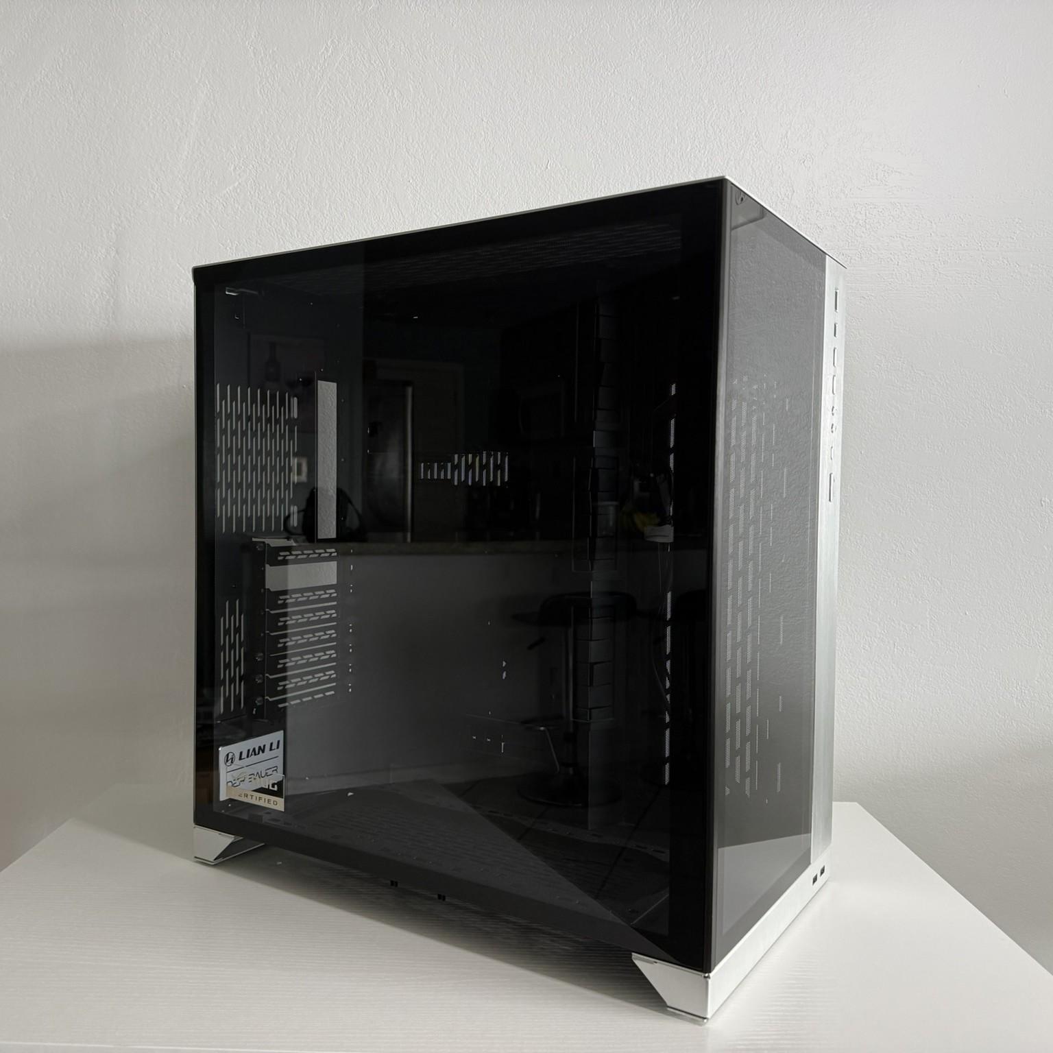 Lian Li O11D XL Tempered Glass ATX Tower Case - Silver