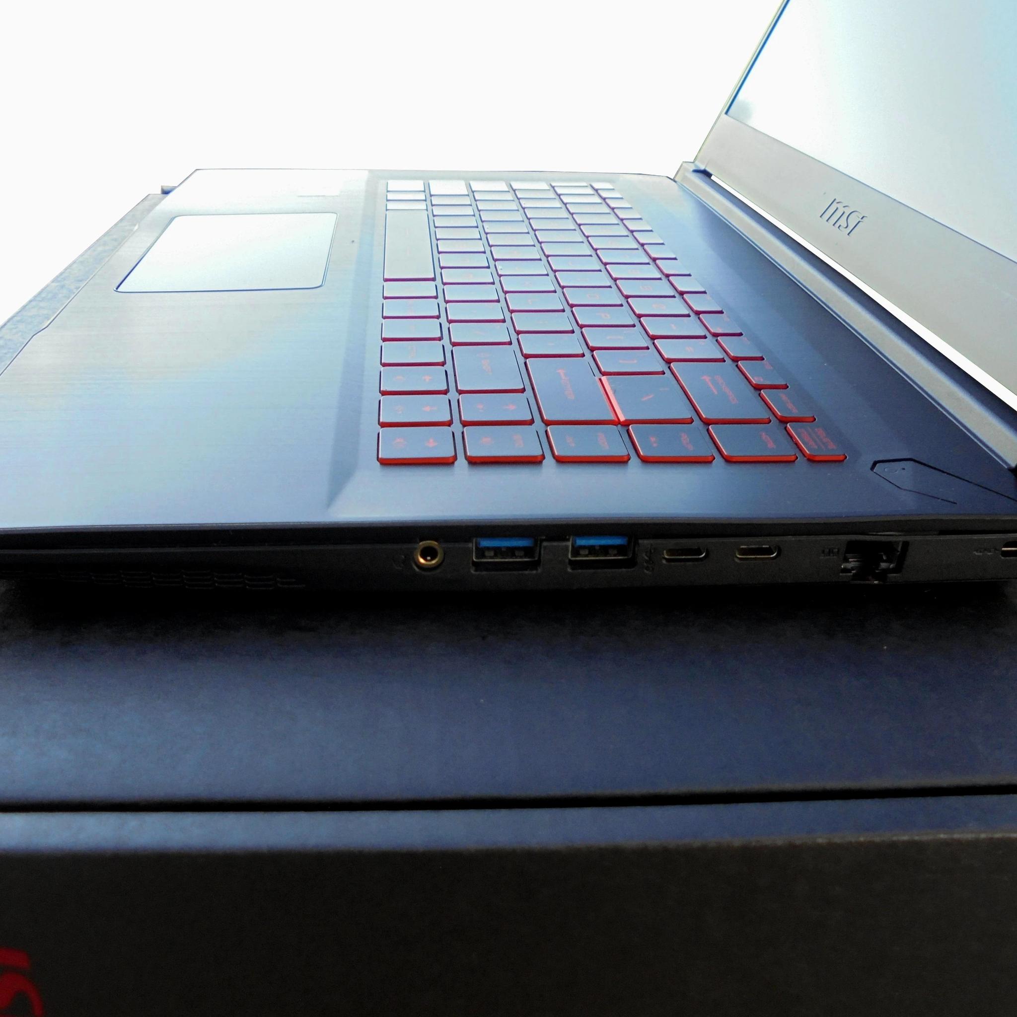 MSI GF65 15.6" RTX 3060 i5-10500H 8GB DDR4 512GB NVME SSD 144Hz Display Laptop