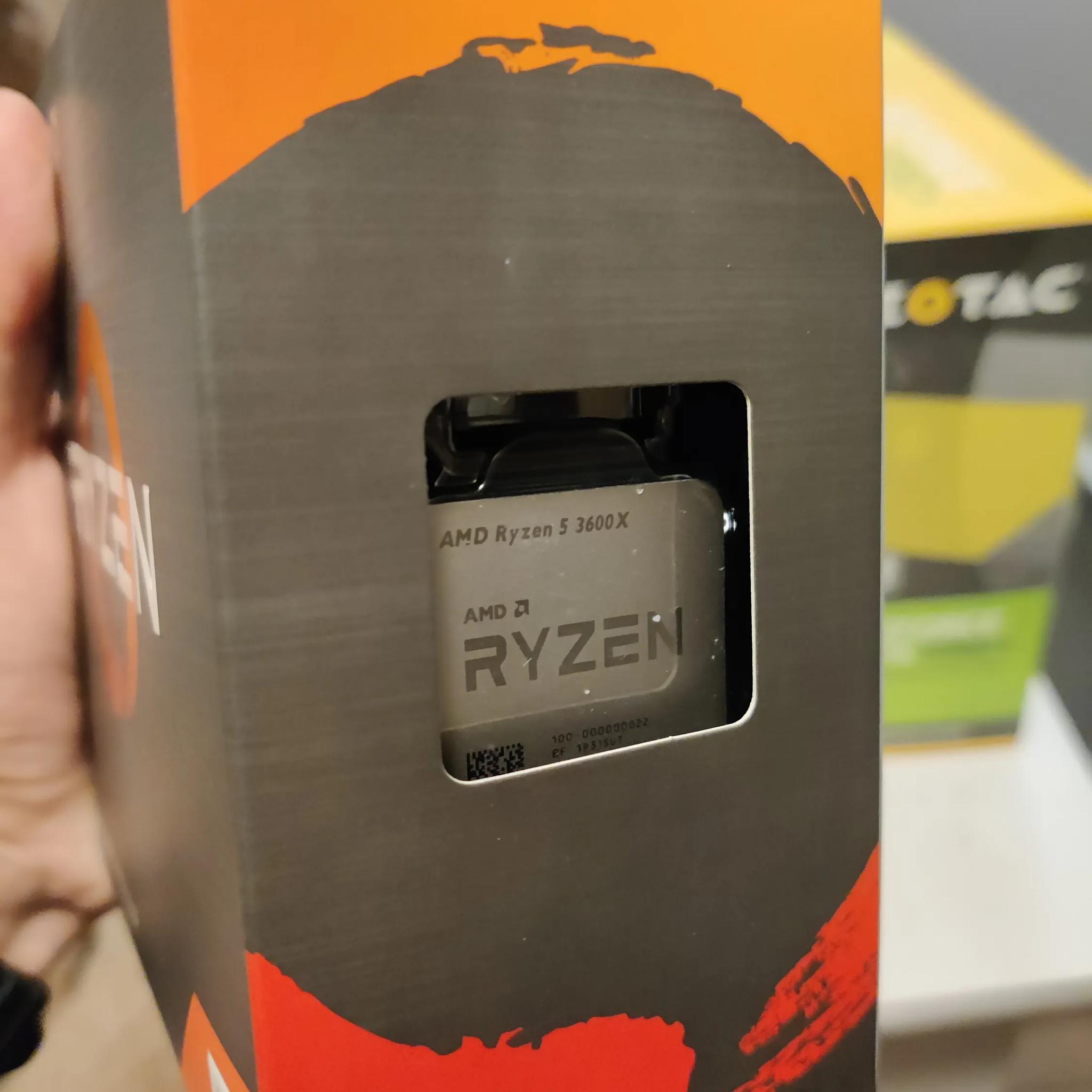 VERY GENTLY USED Ryzen 3600X (Never overclocked, only simple games)