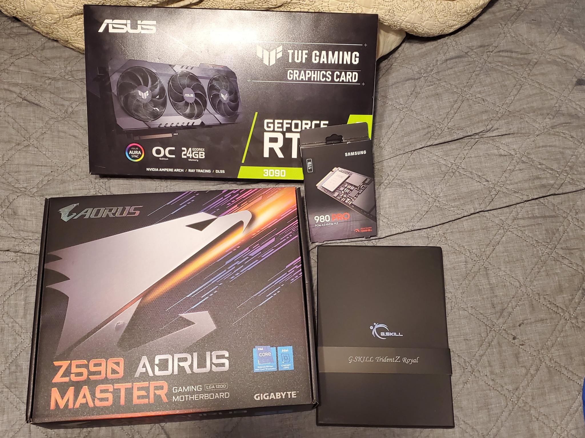 On Sale! Intel 11900k, 32GB DDR4 4000mhz CL-17, RTX 3090, EK Custom Loop