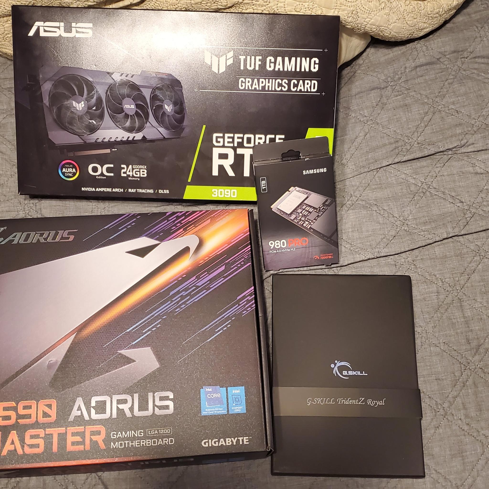 On Sale! Intel 11900k, 32GB DDR4 4000mhz CL-17, RTX 3090, EK Custom Loop