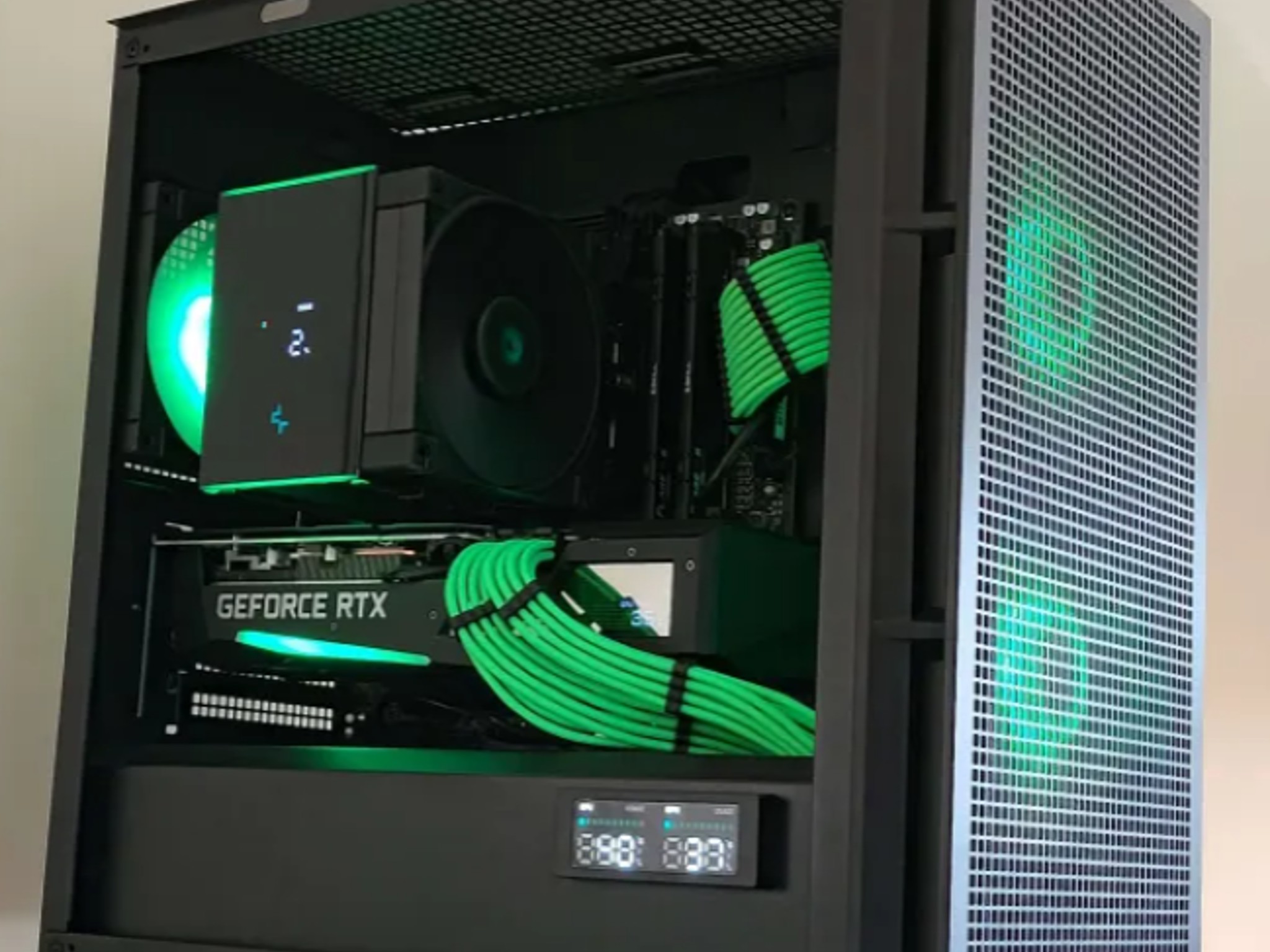 Matrix Display! 7600X/3070/32GB DDR5 RAM/ 1TB NVME SSD/ Digital displays everywhere.