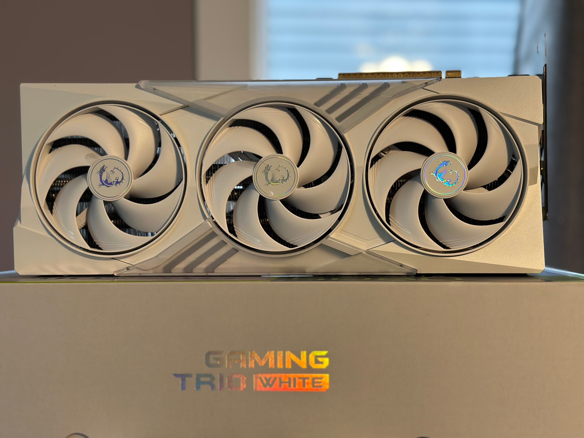 MSI GeForce RTX 5080 16G GAMING TRIO OC WHITE