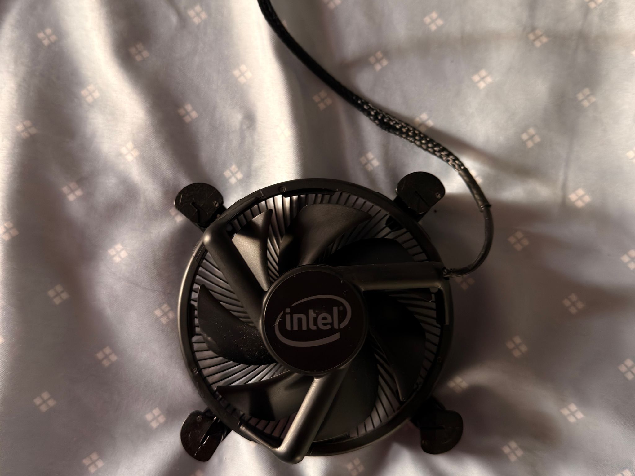 🔥 Intel Stock Cooler 🔥