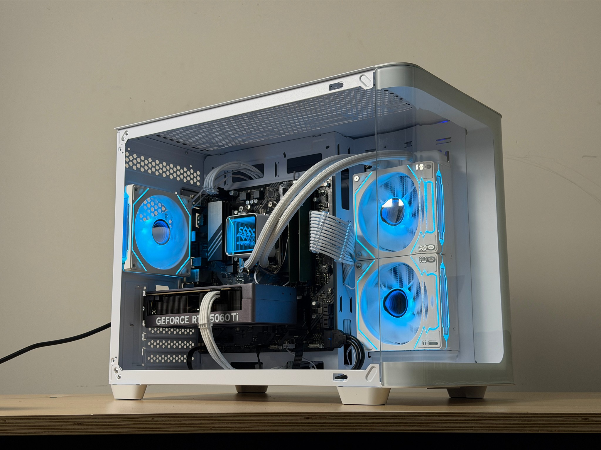 RYZEN RTX 5060 Ti 8GB Custom Gaming PC - Ryzen 5 9600X