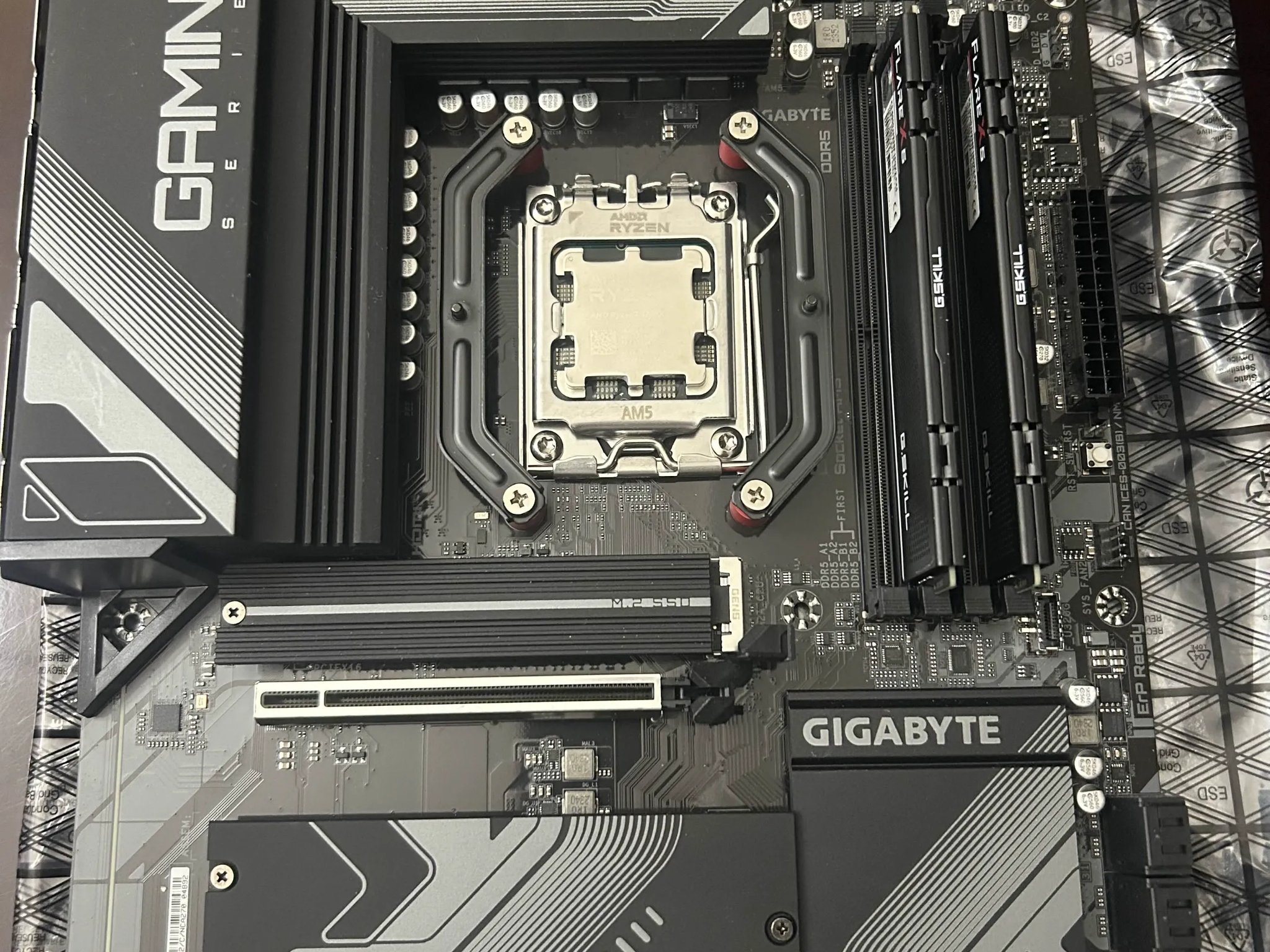 Ryzen 7 7700X | Gigabyte B650 Gaming X AX V2 | 32GB DDR5 6000