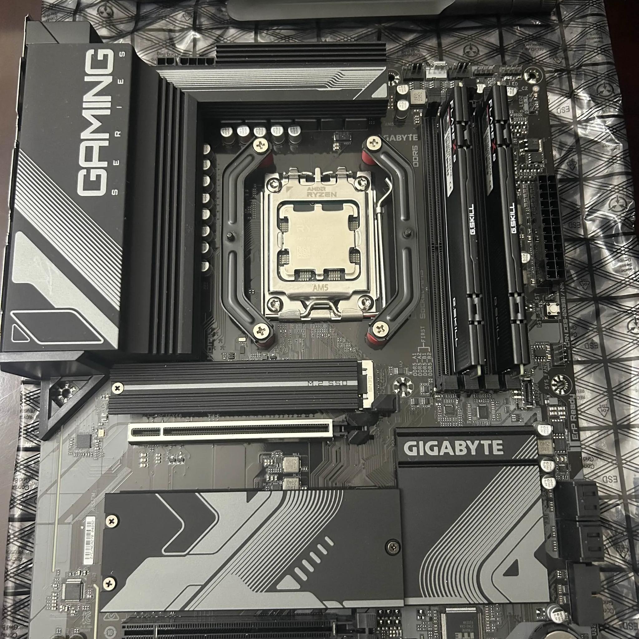 Ryzen 7 7700X | Gigabyte B650 Gaming X AX V2 | 32GB DDR5 6000