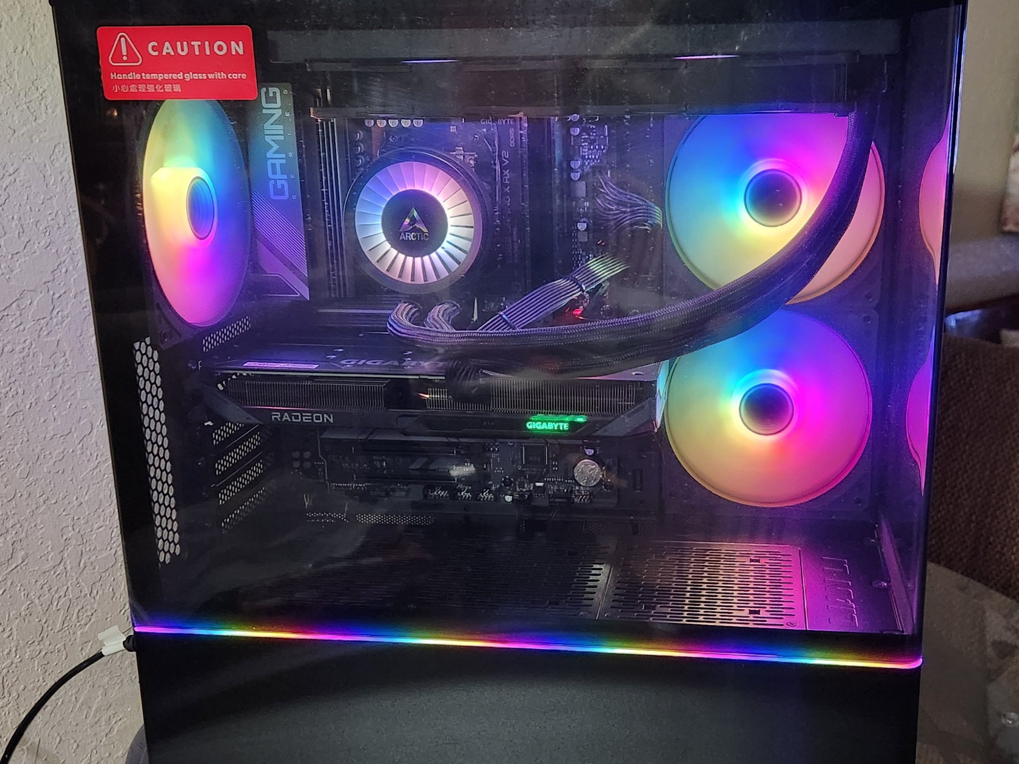 Ryzen 7700x | RX 9060XT | 32GB DDR5 6000 CL36 | 8TB Storage