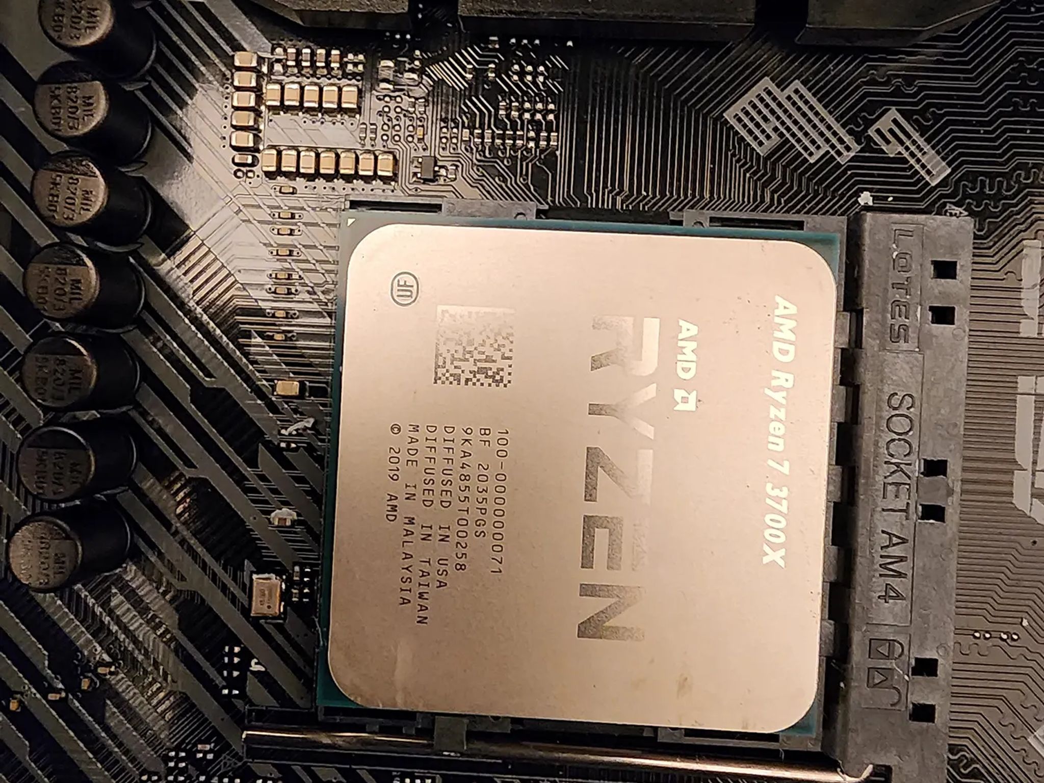 For Sale Used AMD Ryzen7 3700x like new
