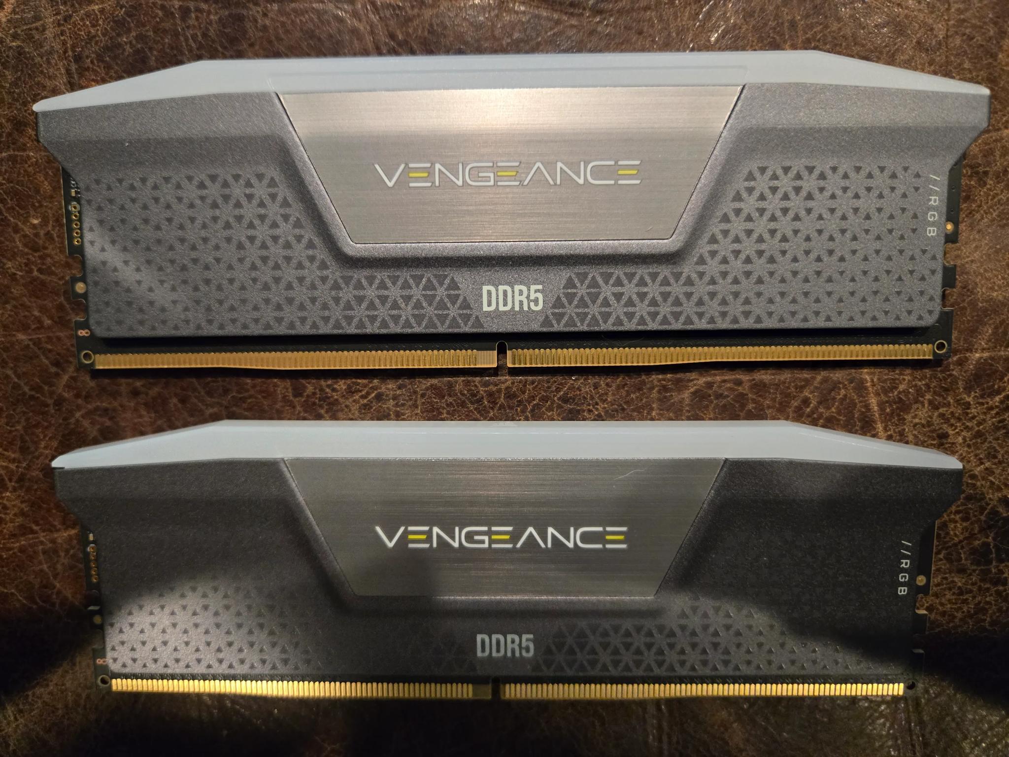 Corsair VENGEANCE RGB 32GB (2 x 16GB) DDR5-6000 PC5-48000 CL36