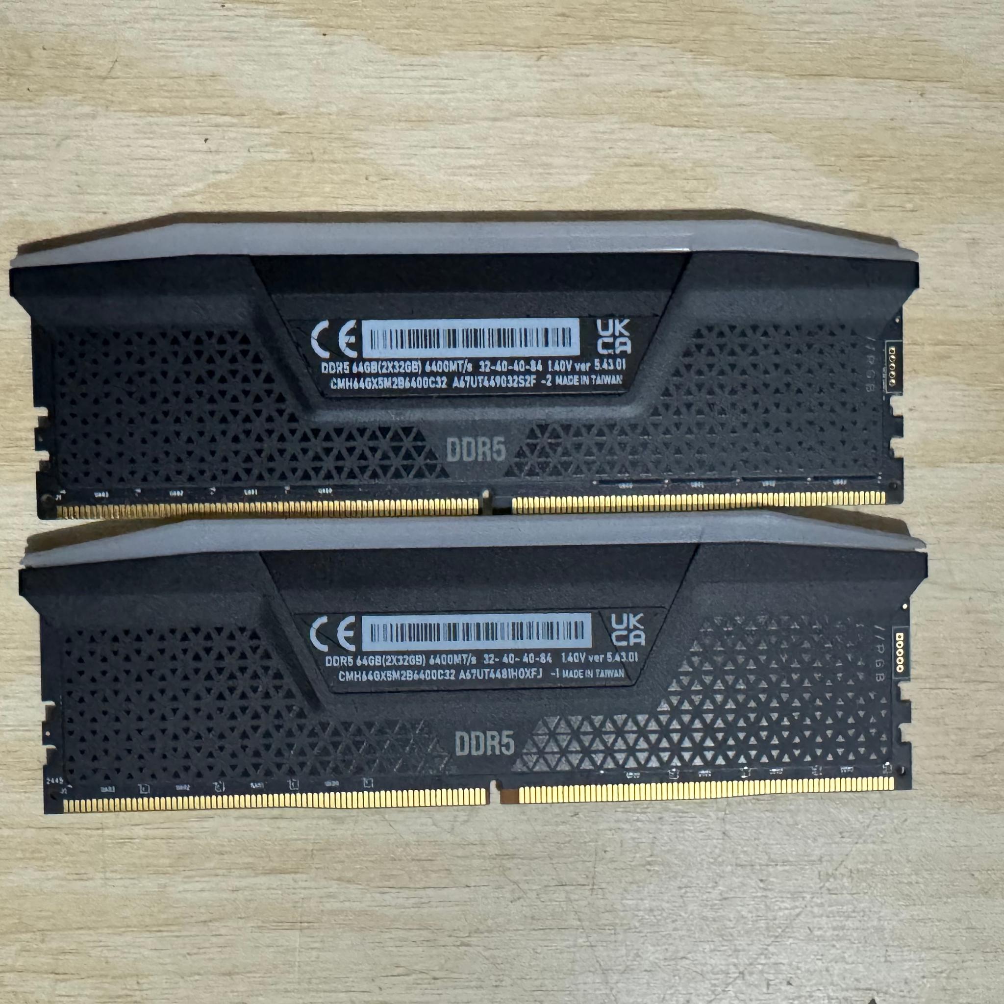 Corsair Vengeance RGB DDR5 64GB (2x32GB) 6400MHz DIMM CMH64GX5M2B6400C32