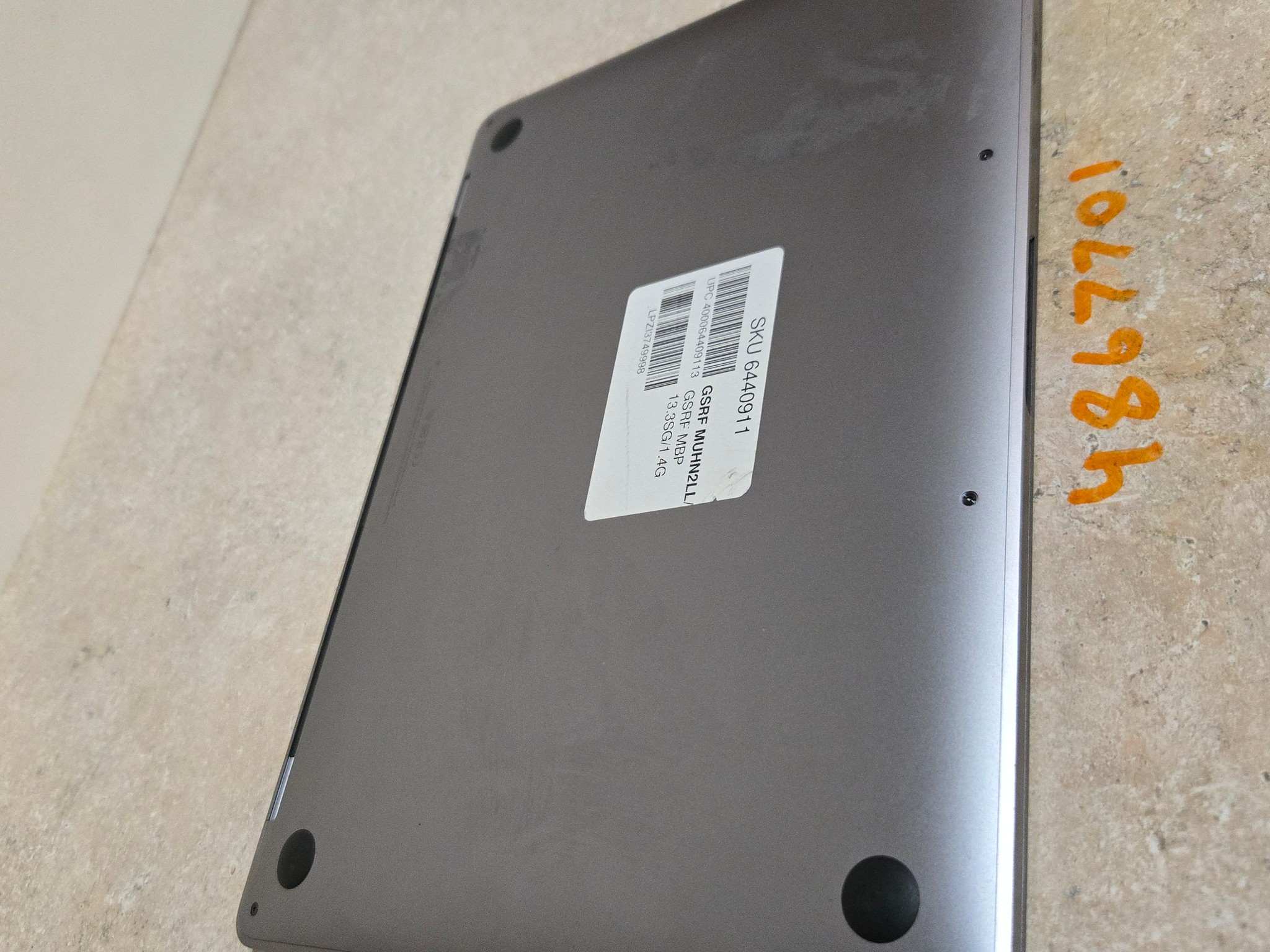 Apple Macbook Pro 13 Inch Laptop - 2019 - intel i5 - 128GB SSD - Model A2159