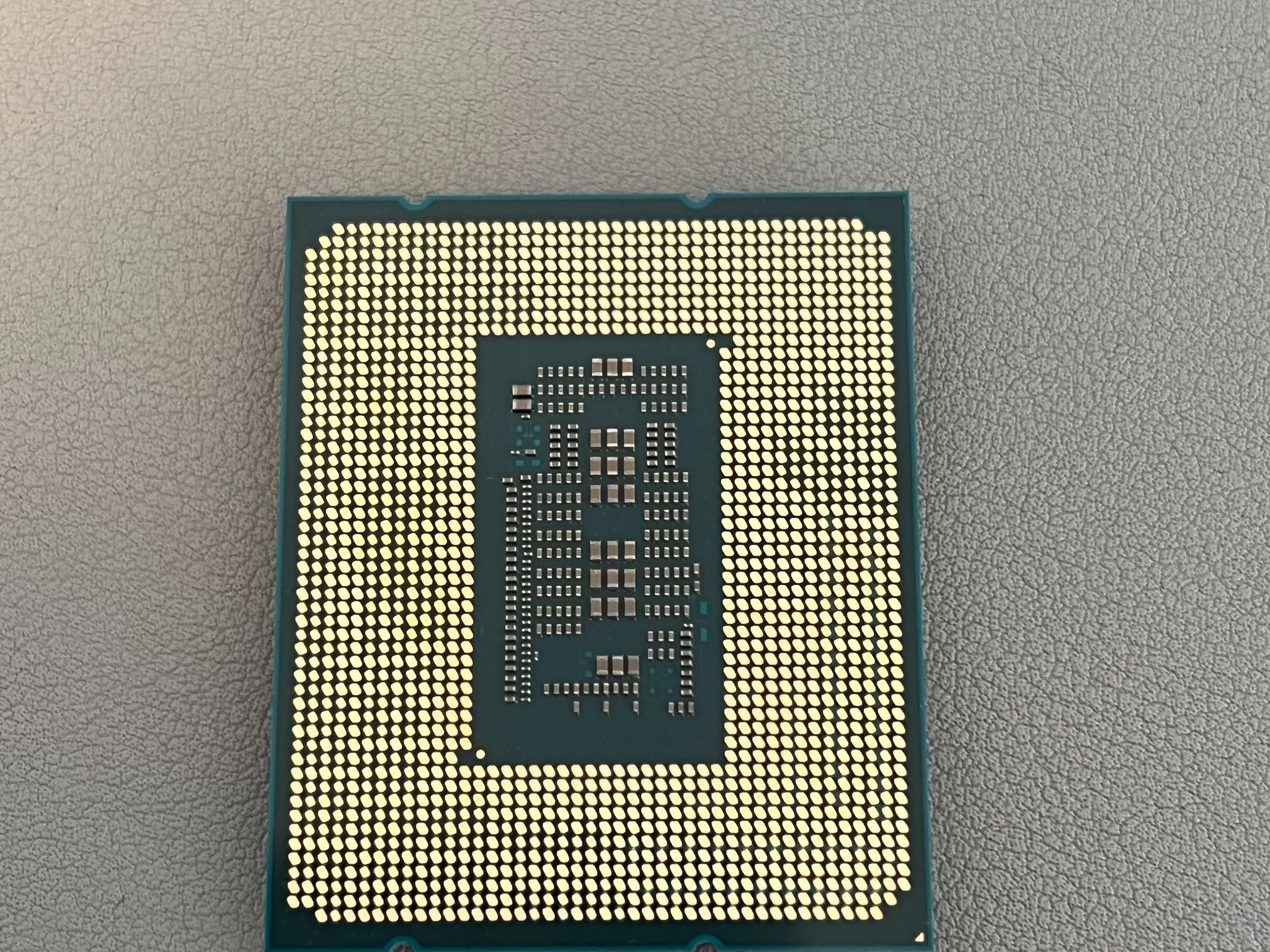 Intel i7-12700T