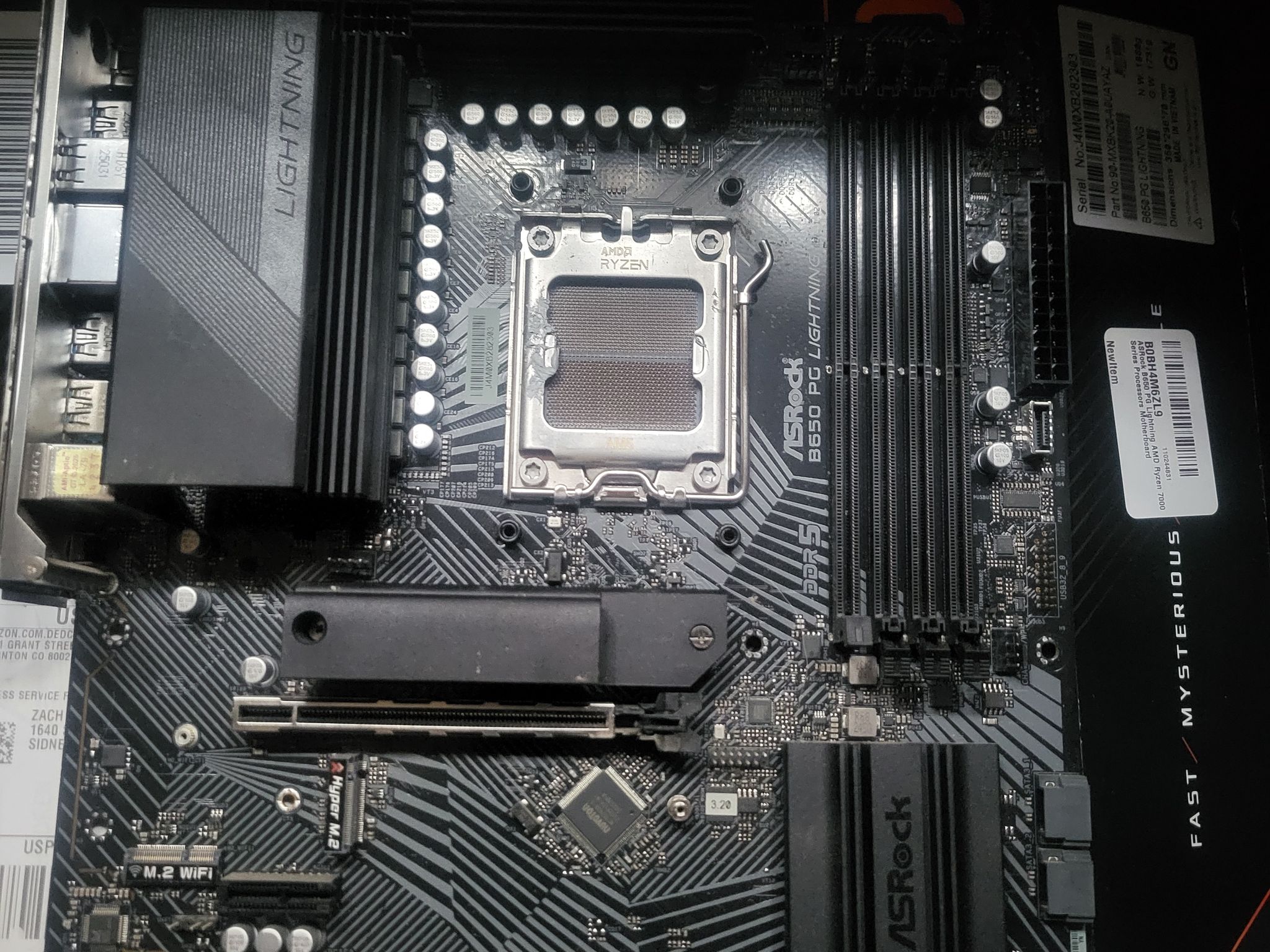 b650 AM5 motherboard