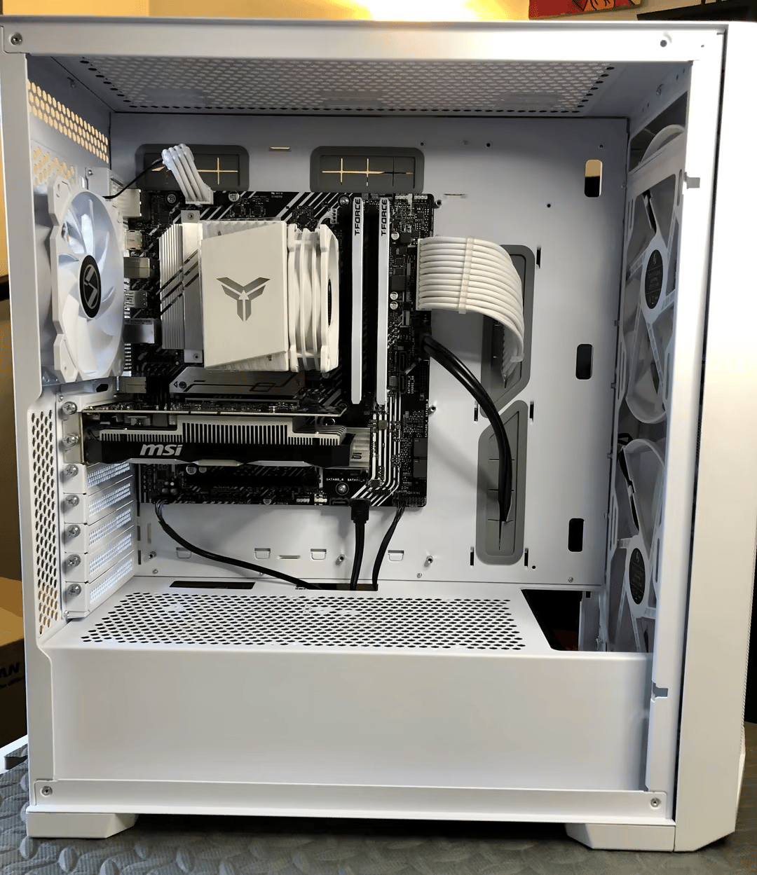 GAMING PC Intel i5 11400F All-White PC 