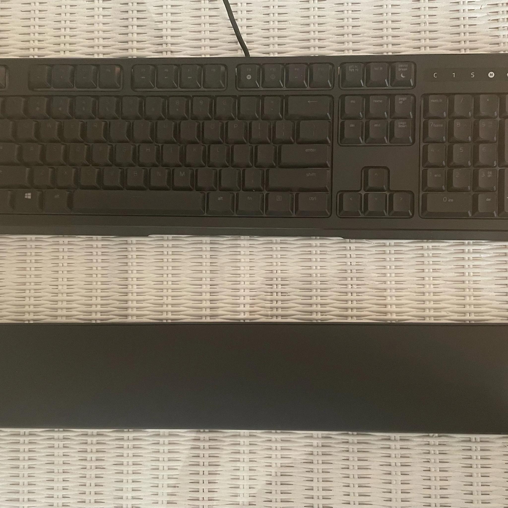 Razer Ornata Chroma Wired Keyboard With Magnetic Wrist Rest (Plus Original Manual & Stickers)!