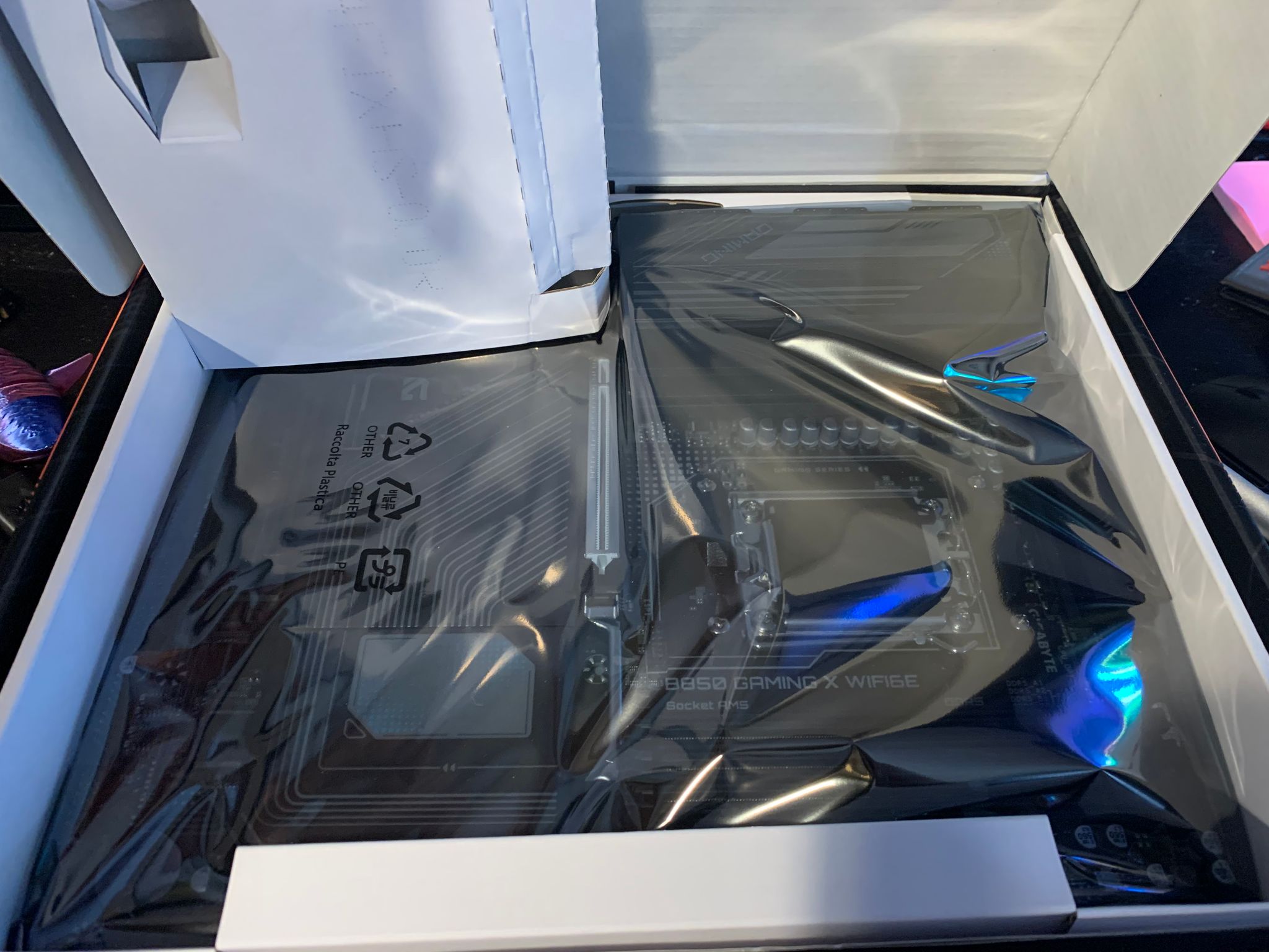 AMD Ryzen 7 7800X3D 8-Core 16-Thread CPU + Gigabyte B850-Gaming X WIFI6E Motherboard New!