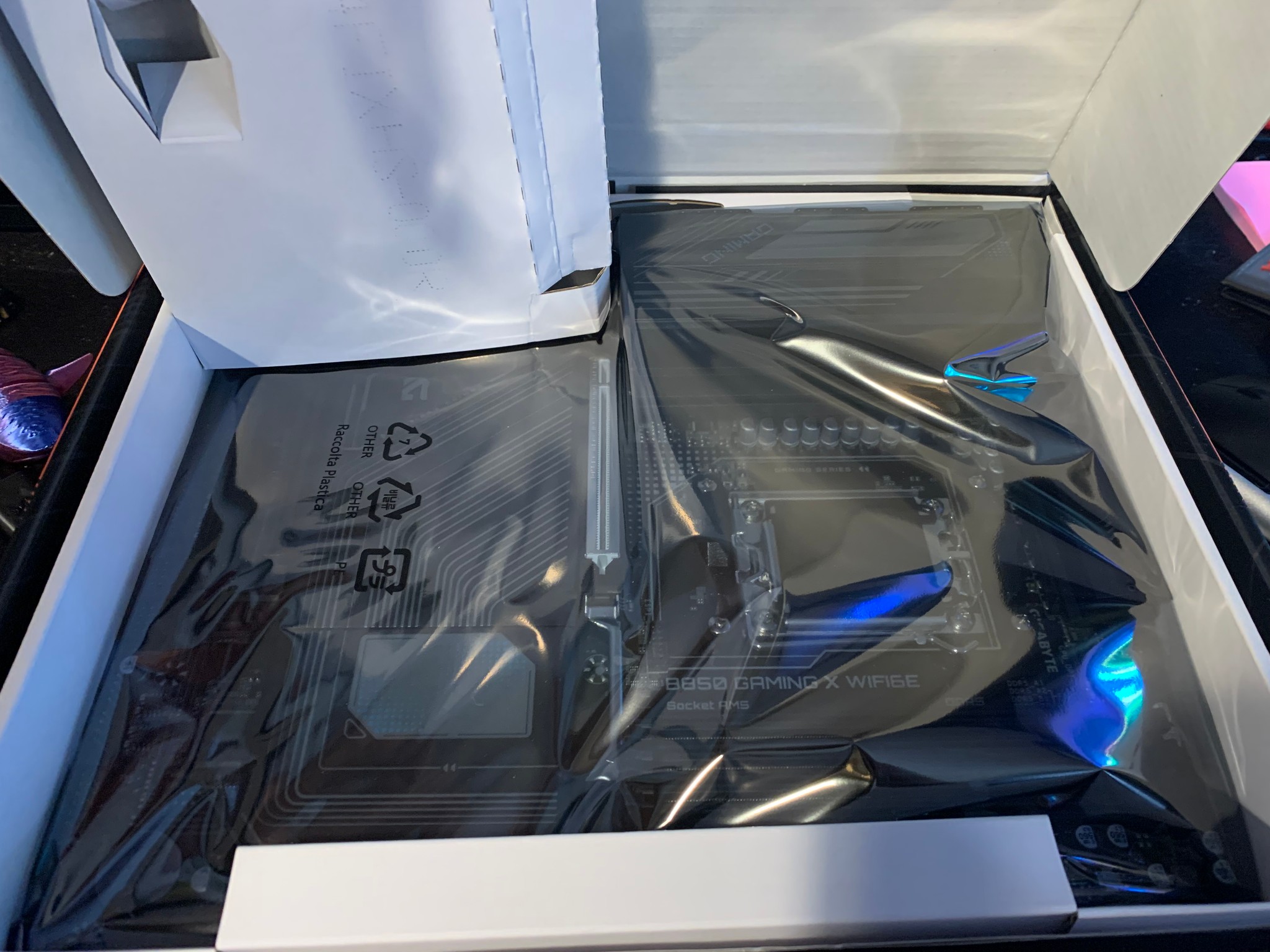AMD Ryzen 7 7800X3D 8-Core 16-Thread CPU + Gigabyte B850-Gaming X WIFI6E Motherboard New!