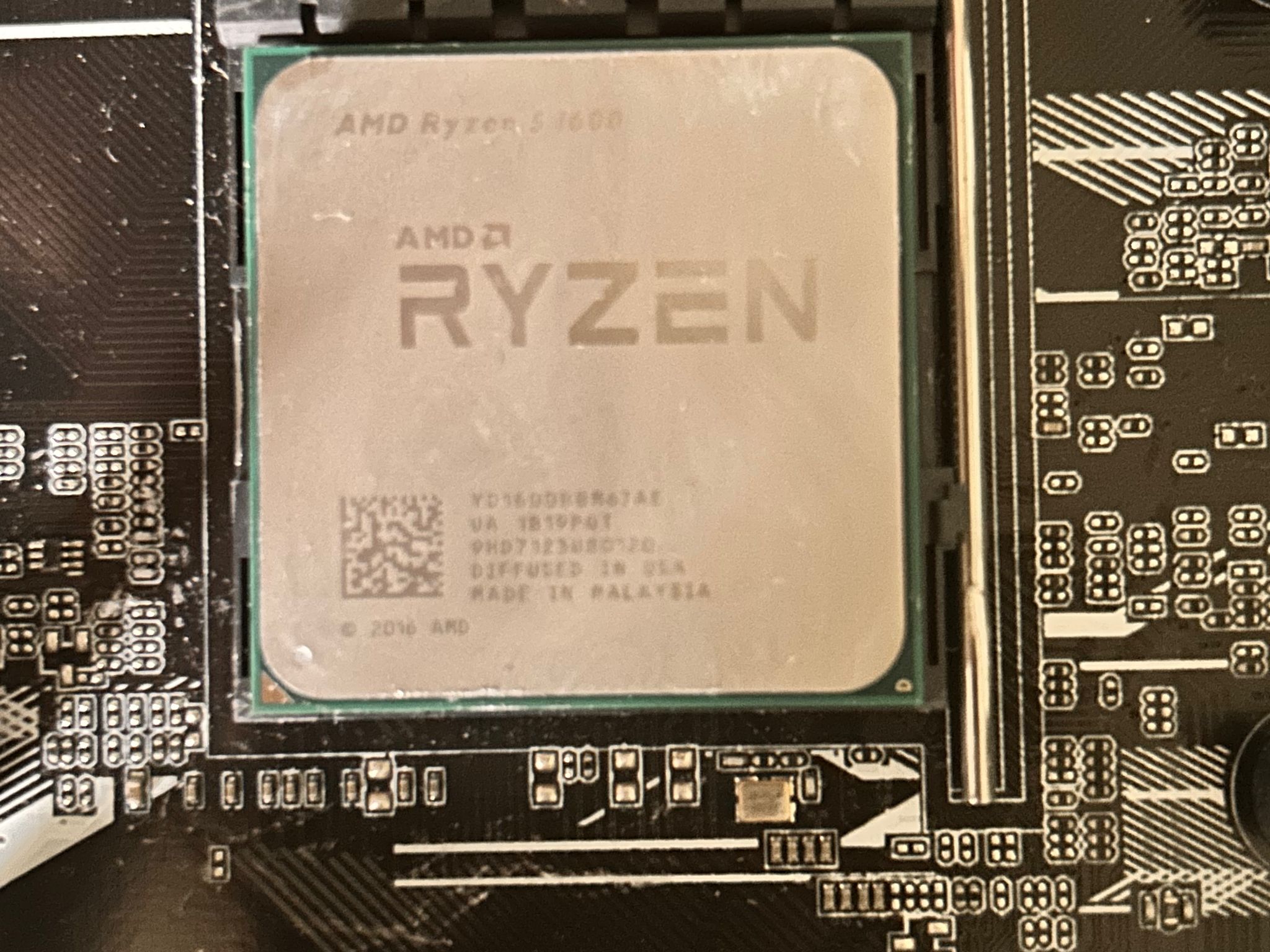 Ryzen 5 1600 3.2ghz 6 cores 12 threads