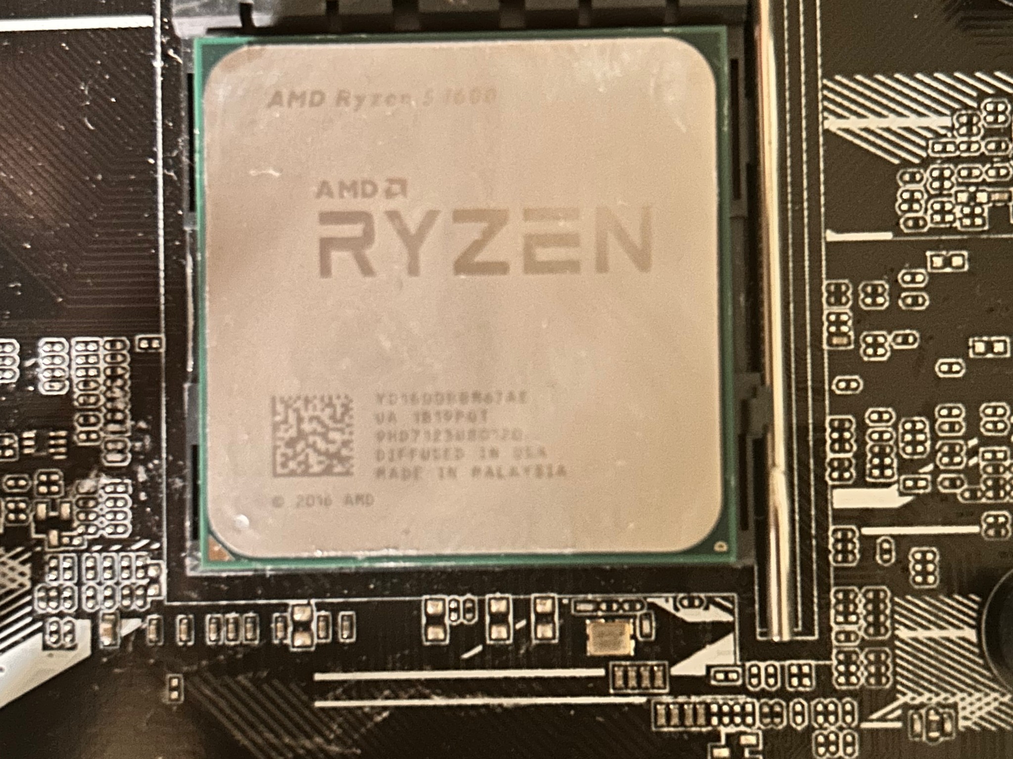 Ryzen 5 1600 3.2ghz 6 cores 12 threads